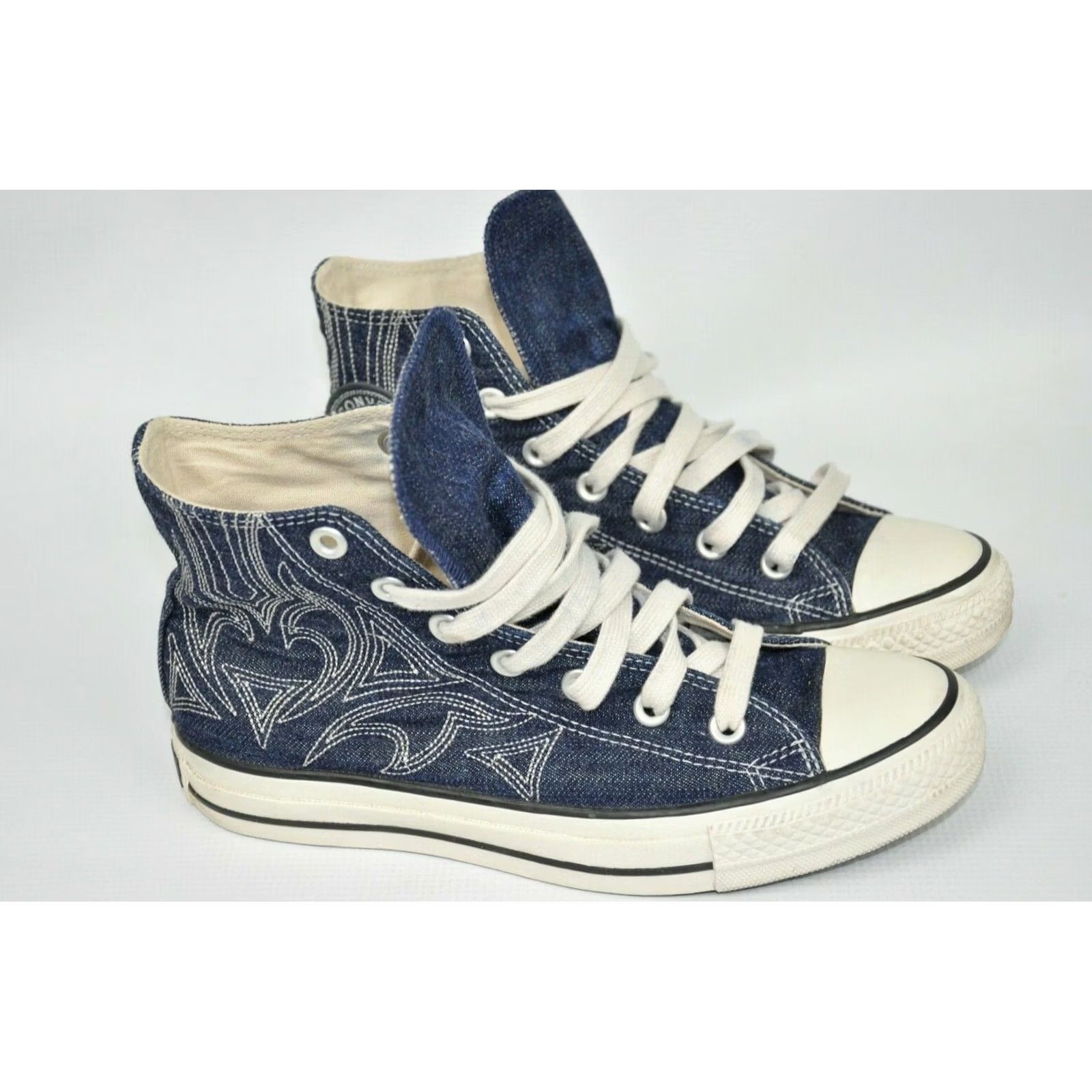 Converse Converse Chuck Taylor All Star Hi Denim Embroidered - UK 6 / EU 39 - Men - Denim Sneaker, Blue, Lace Up, Mid Top, Embroidered, 2015, Vintage: No Size US 6 / EU 39 - 2 Thumbnail