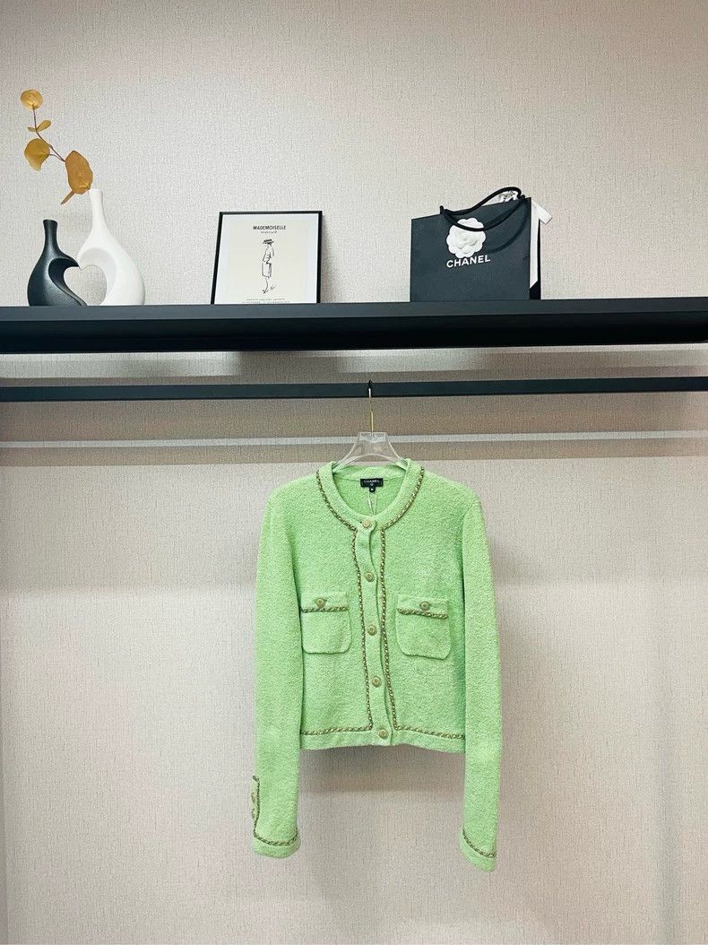 Chanel Chanel Avocado green leather chain cardigan jacket 2504-Nex Size XS / US 0-2 / IT 36-38 - 1 Thumbnail