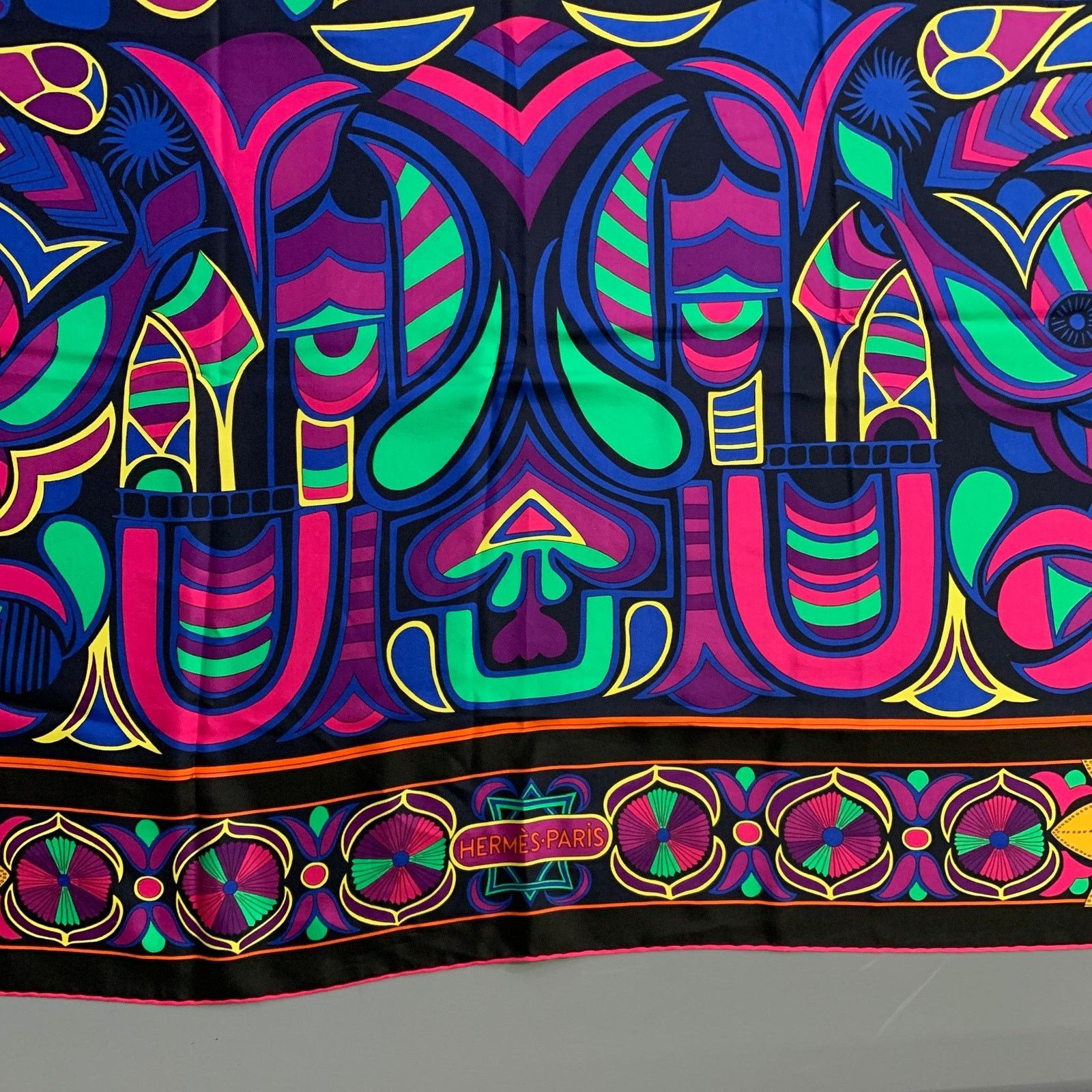 Hermes HERMES Black Color Block Horsebit Silk Scarves & Shawls Size ONE SIZE - 3 Thumbnail