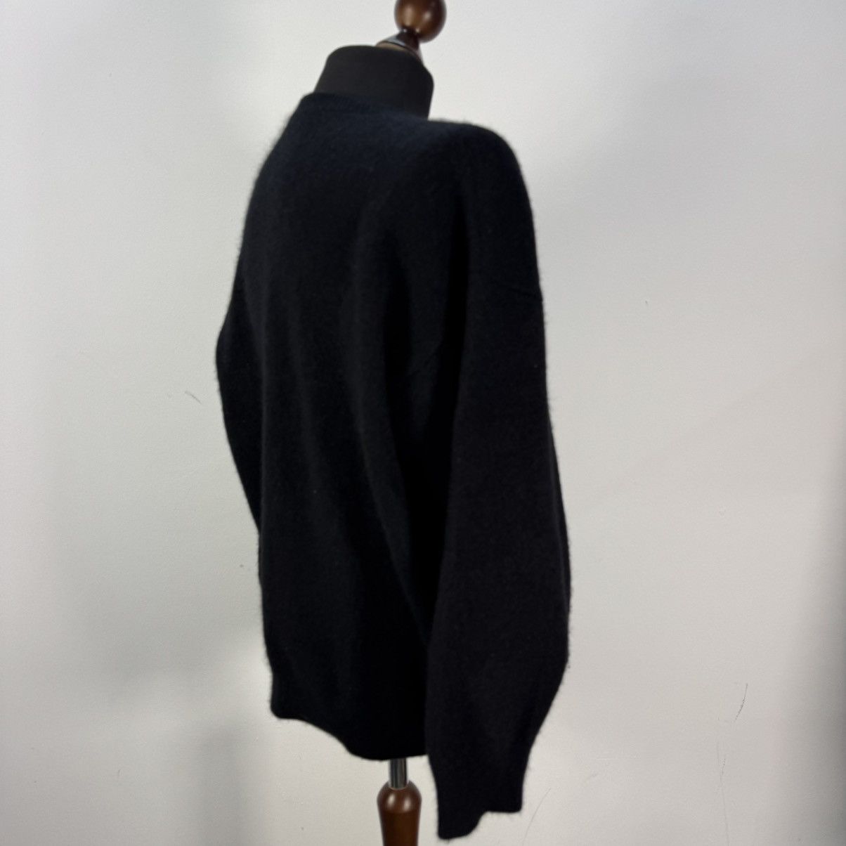 Balenciaga authentic BALENCIAGA “ Be different “ cashmere sweater black Size US XL / EU 56 / 4 - 3 Thumbnail