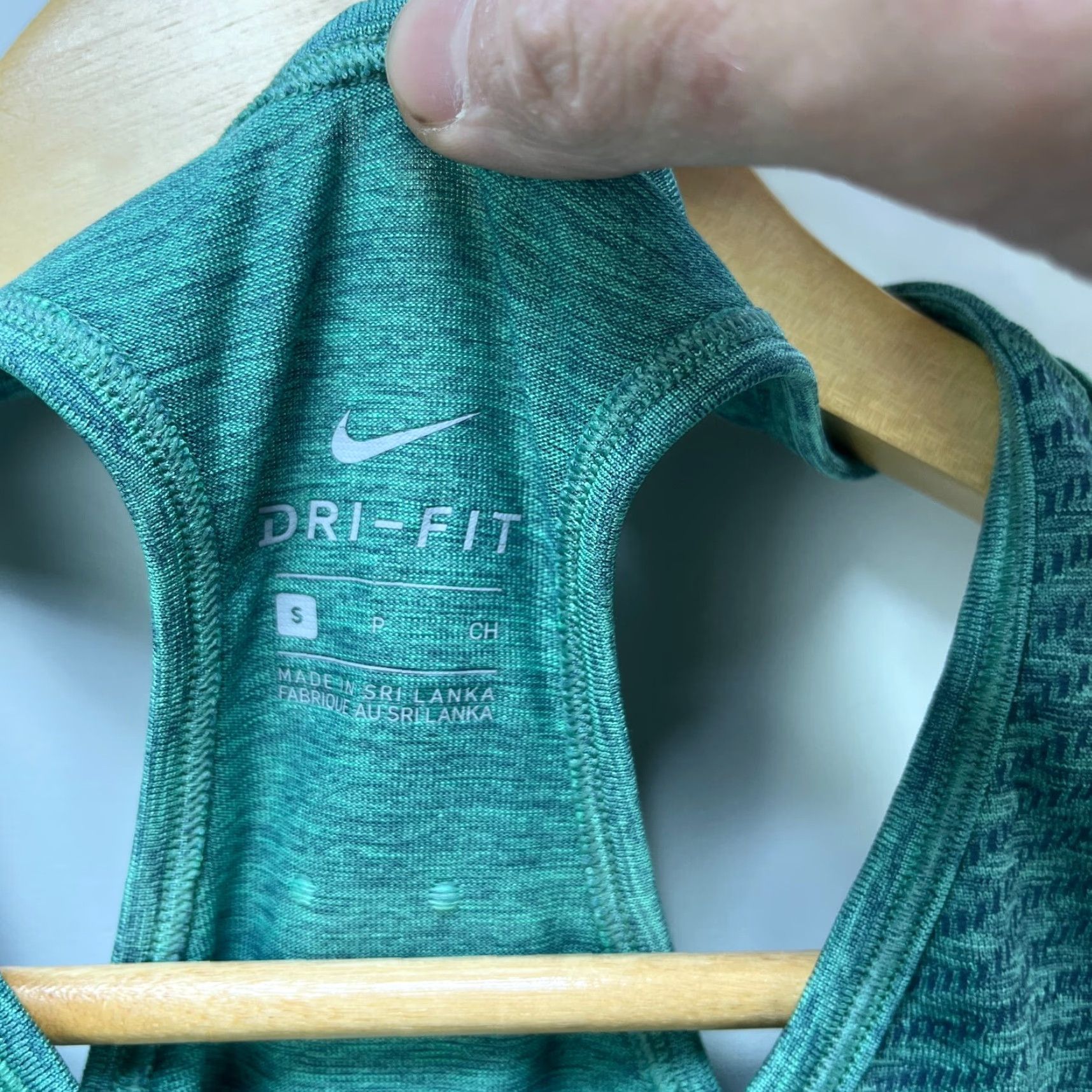 Nike Nike Dri FIT Womens Tank Top Athletic Small M Green Shirt Womens Nike Dri FIT Tank Top Athletic Green M Size M / US 6-8 / IT 42-44 - 4 Thumbnail