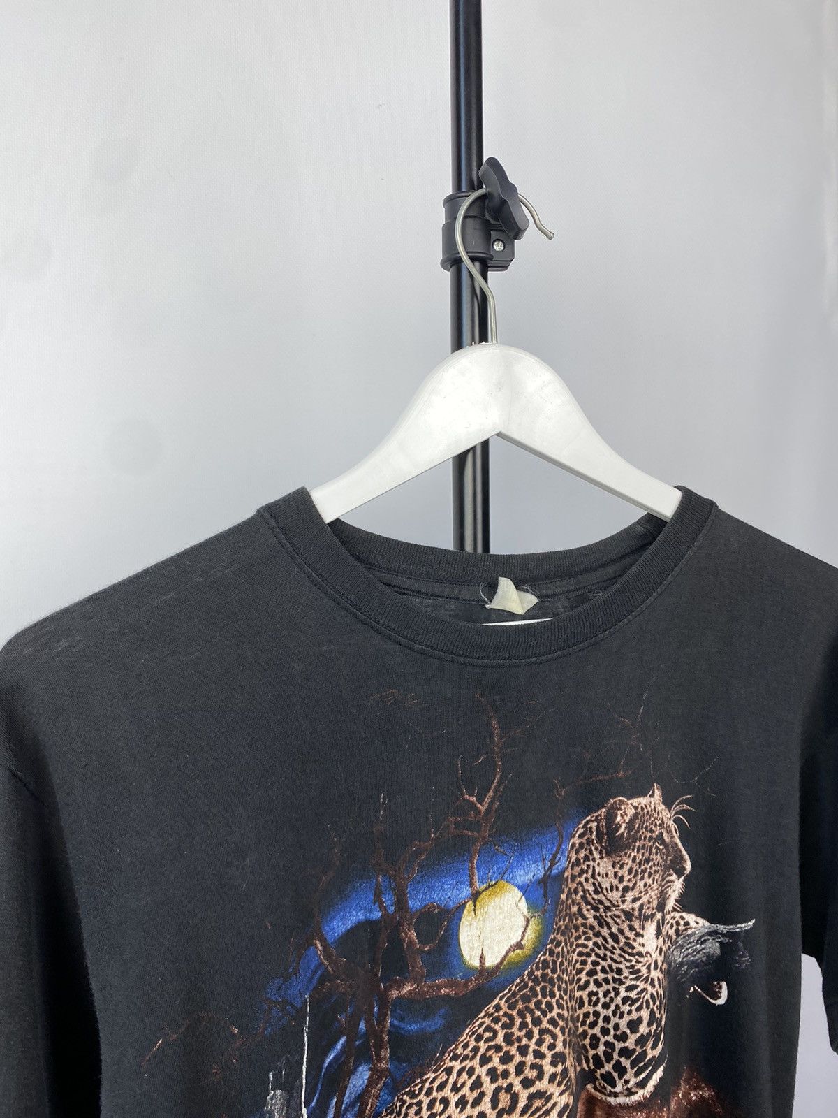 Vintage Vintage 80s Faded 3D print Leopard Nature Animal tee shirt Size US S / EU 44-46 / 1 - 8 Thumbnail