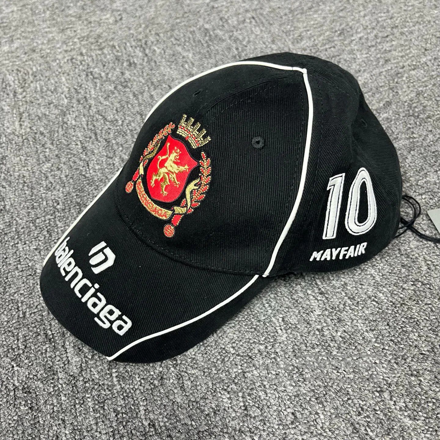 Balenciaga Balenciaga Letter-shaped baseball cap| Size ONE SIZE - 2 Thumbnail