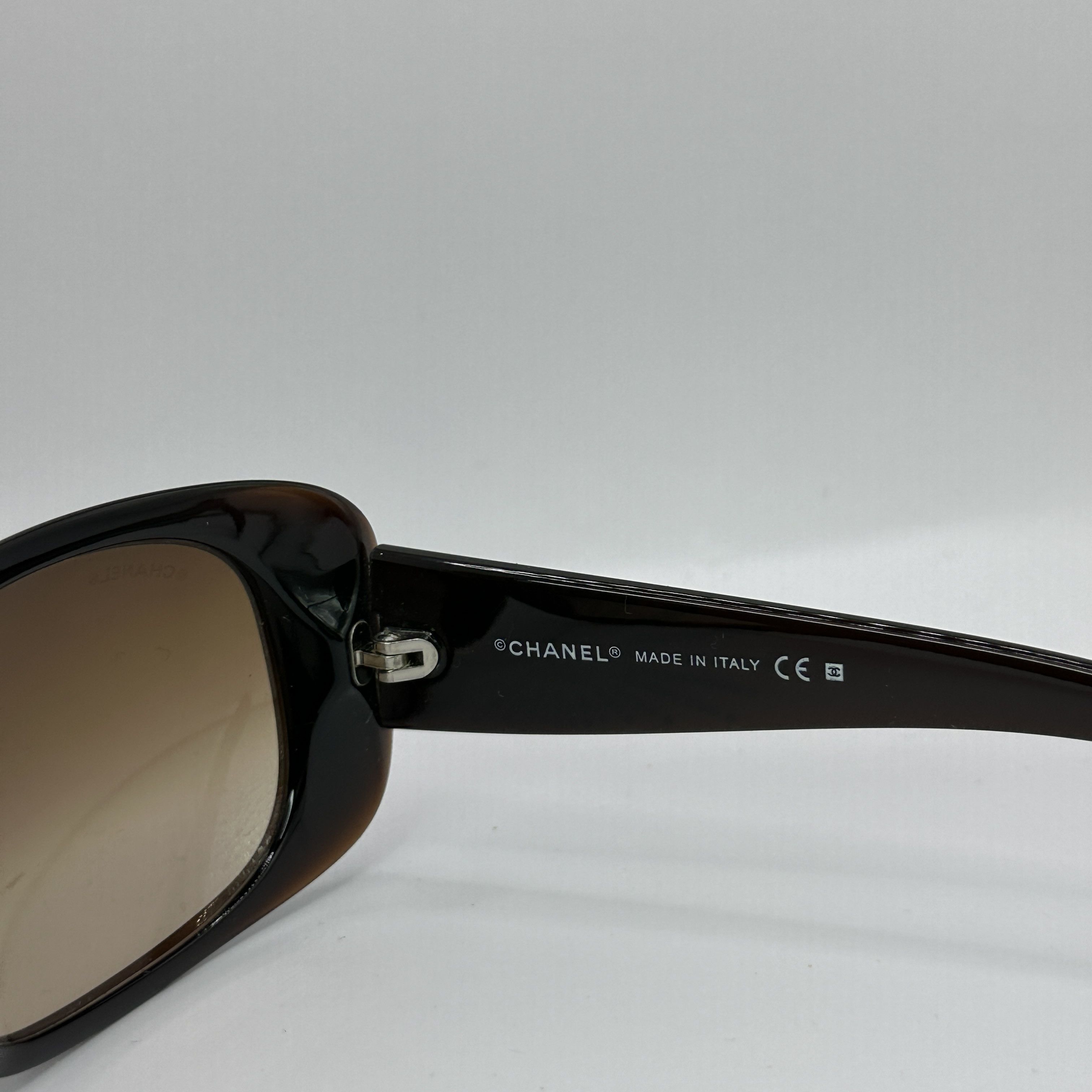 Chanel × Vintage Vintage Chanel Swarovski Crystal CC Logo 00s Sunglasses Size ONE SIZE - 4 Thumbnail