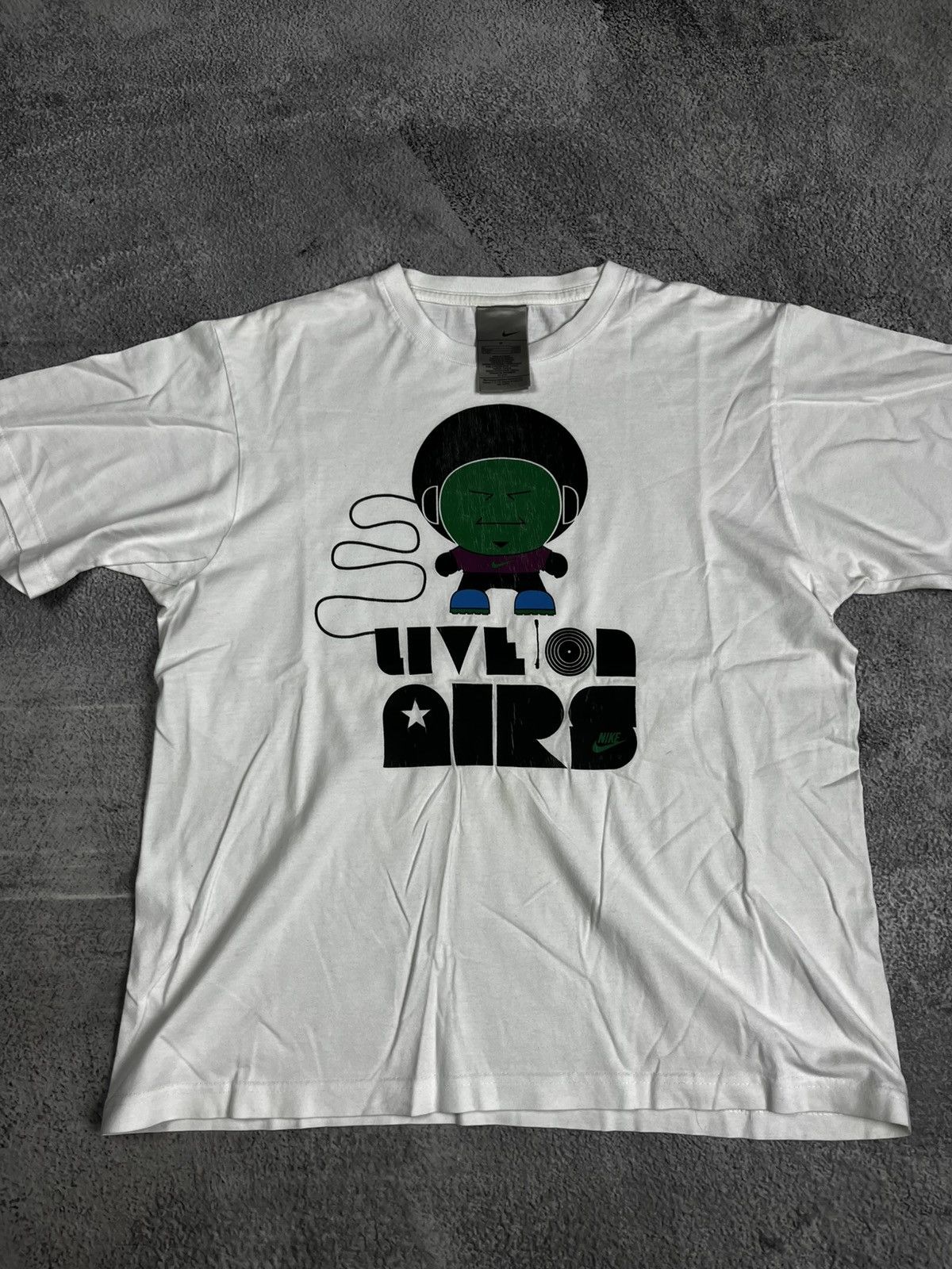 Nike Nike t shirt art vintage size m Size US M / EU 48-50 / 2 - 2 Thumbnail