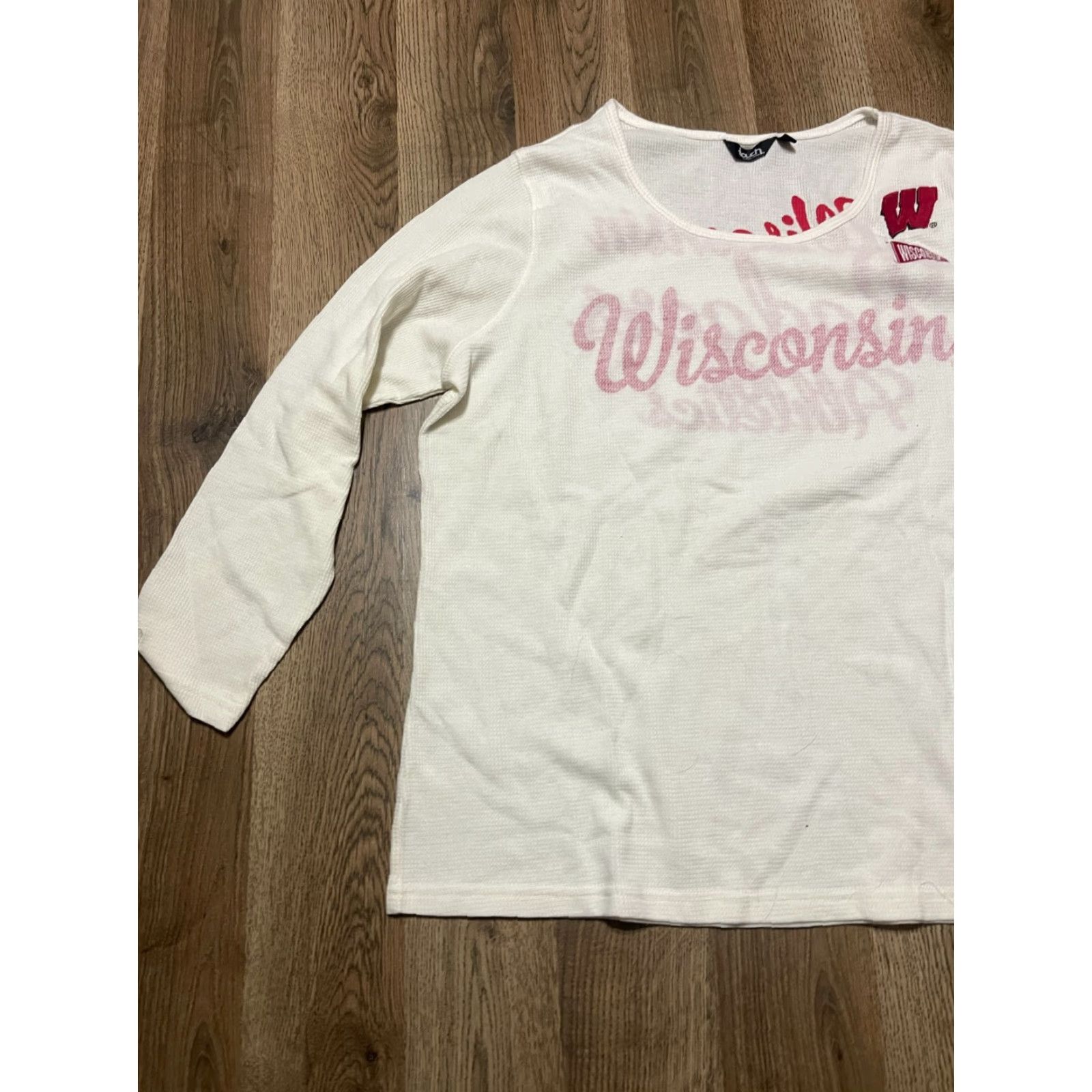Vintage Touch Shirt Women's 1X White Long Sleeve Wisconsin Badgers Athletics Shirt Womens 1X White Long Sleeve Wisconsin Badgers Athletics 90s? Size XL / US 12-14 / IT 48-50 - 3 Thumbnail