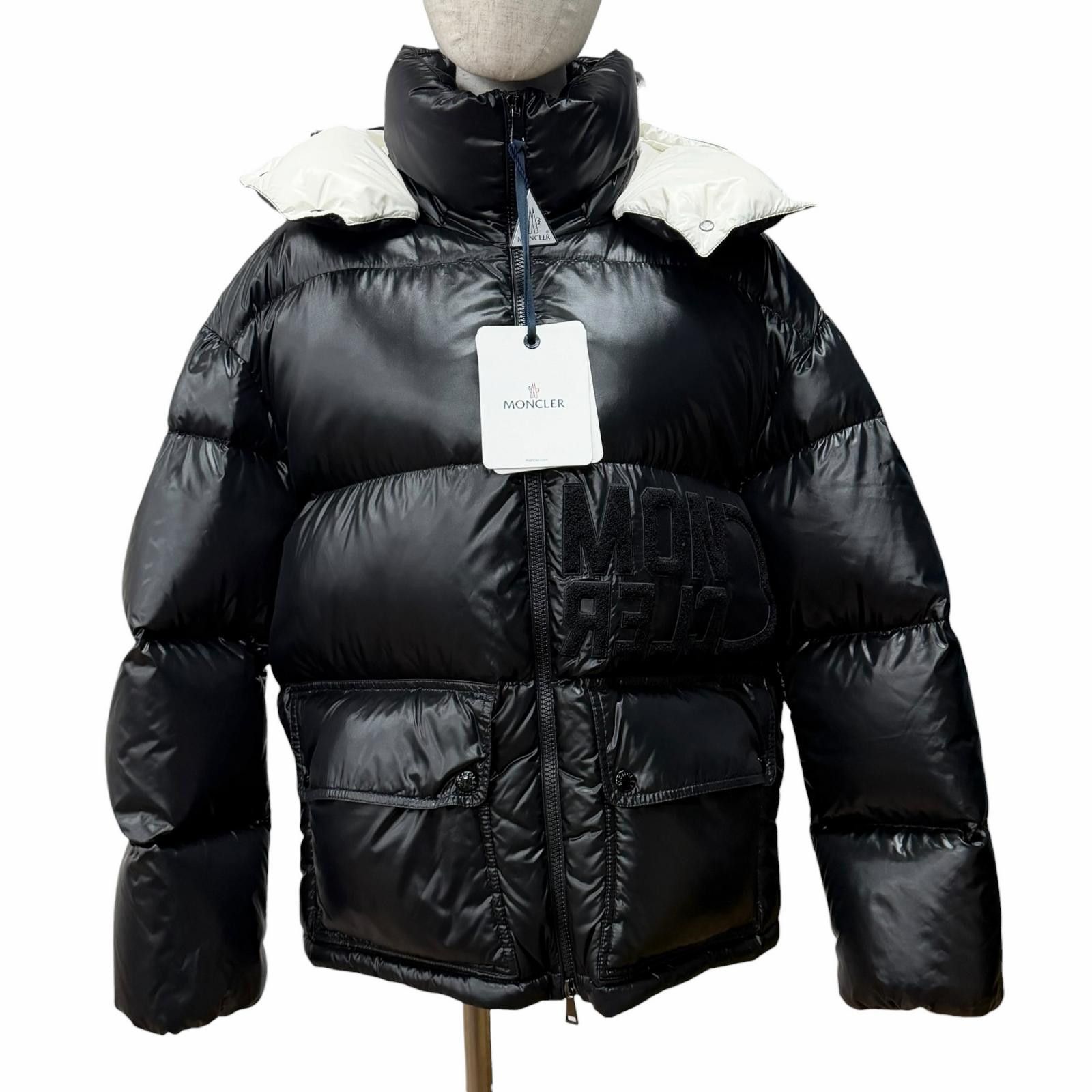 Moncler Moncler Moncler Abbaye Nylon Down Jacket Textile Outerwear DUTY FREE for USA Size ONE SIZE - 1 Thumbnail