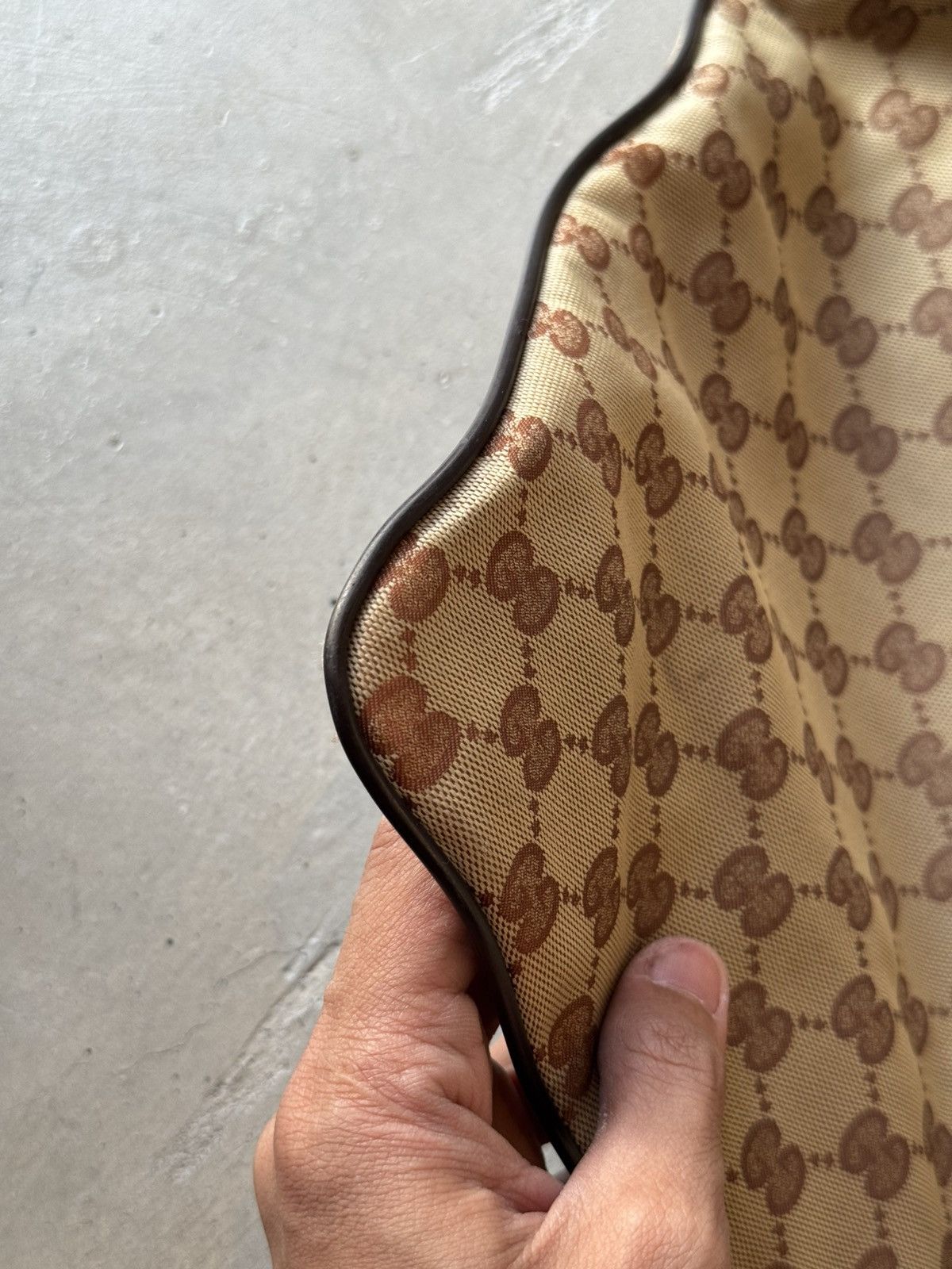 Gucci Gucci Beige GG Canvas Crossbody Bag Size ONE SIZE - 8 Thumbnail