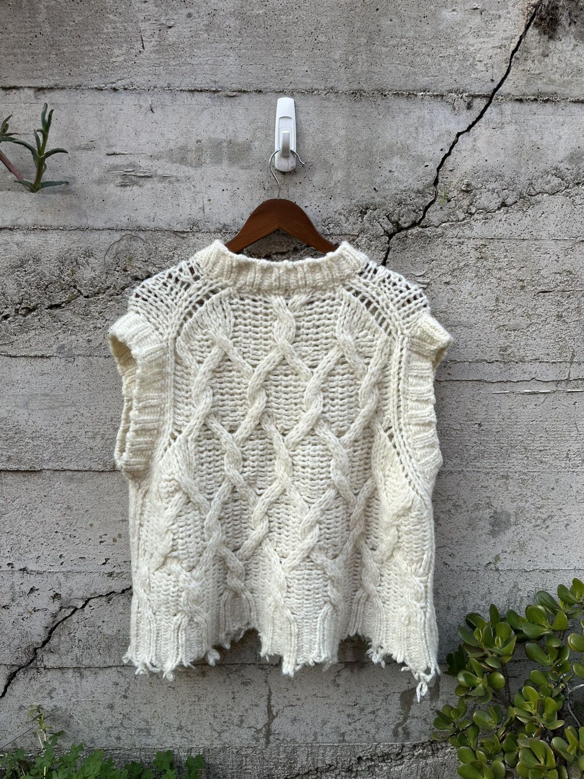 Acne Studios RARE GRAIL Acne Studios Italian intricate sweater vest Size US L / EU 52-54 / 3 - 3 Thumbnail
