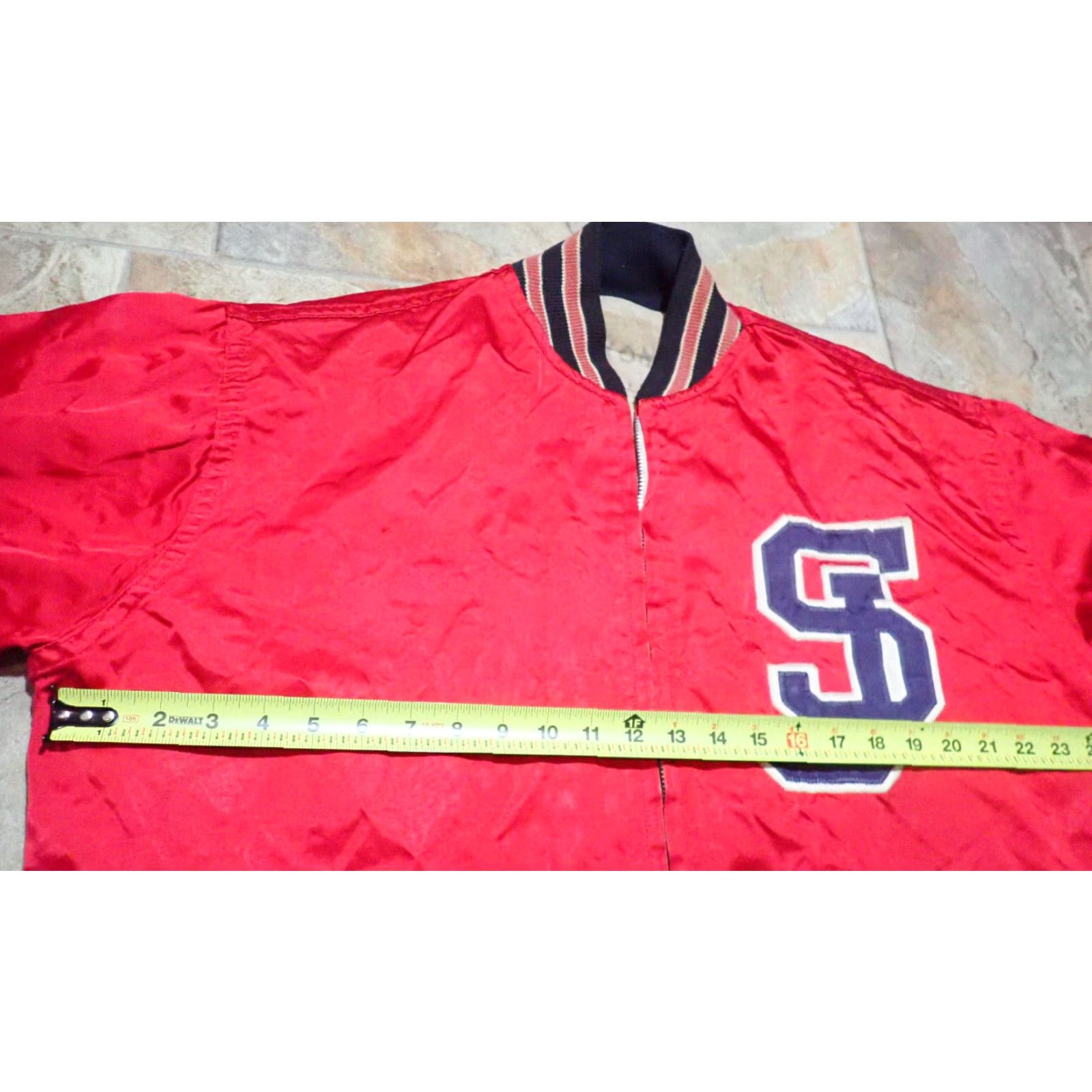 Vintage VINTAGE 60s Varsity Red Satin Letterman Jacket Men's XL Distressed Coat Retro Sports Party Size US XL / EU 56 / 4 - 4 Thumbnail