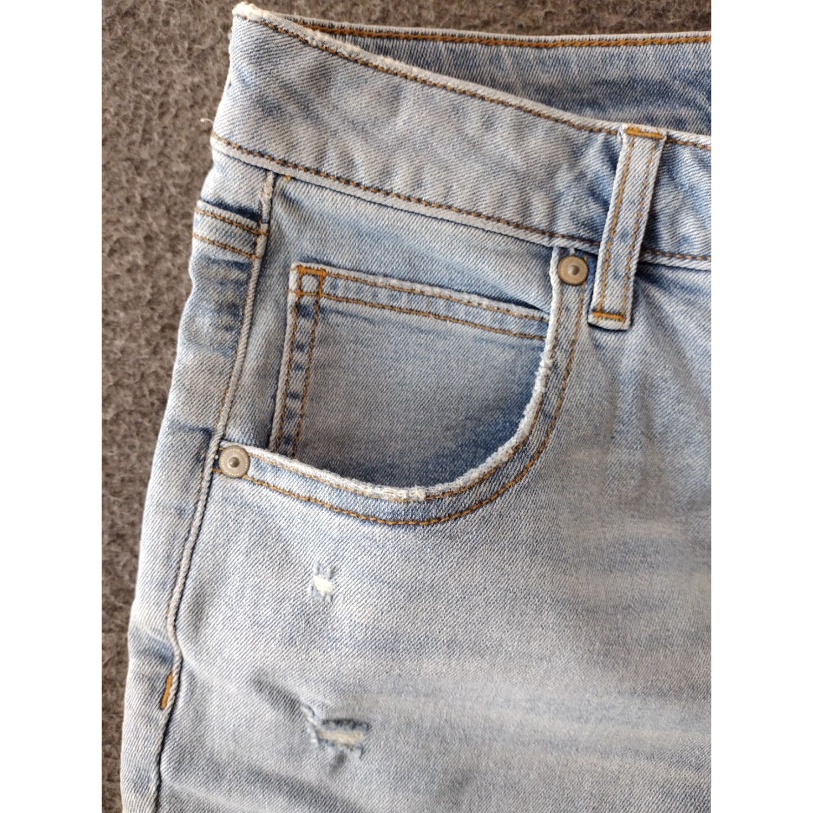 Vintage LC Lauren Conrad Women's High Rise Light Wash Distressed Size 4 Jeans Size ONE SIZE - 6 Thumbnail