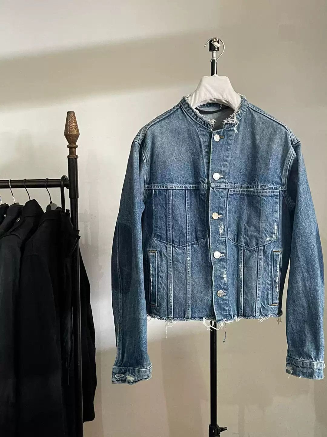 Helmut Lang destroys denim jacket
