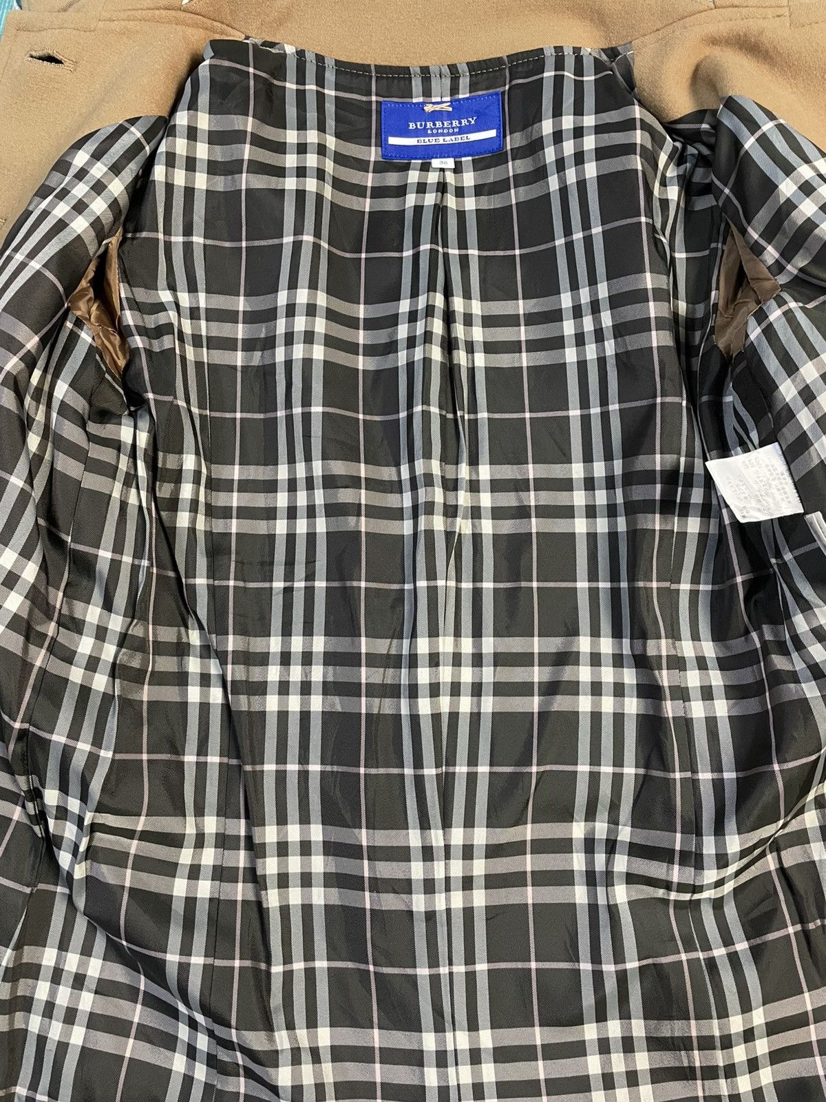 Burberry Burberry Blue Label Vintage Wool Coat Faux Fur Size 38 Size US S / EU 44-46 / 1 - 5 Thumbnail