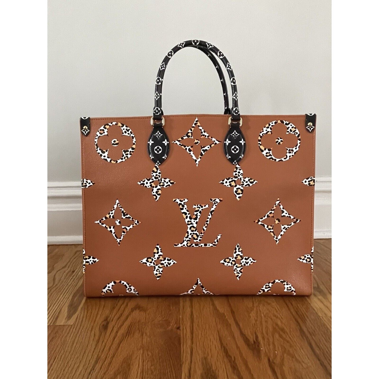 Louis Vuitton OnTheGo Fabric Interior Jungle Monogram Giant Tote GM Size ONE SIZE - 4 Thumbnail