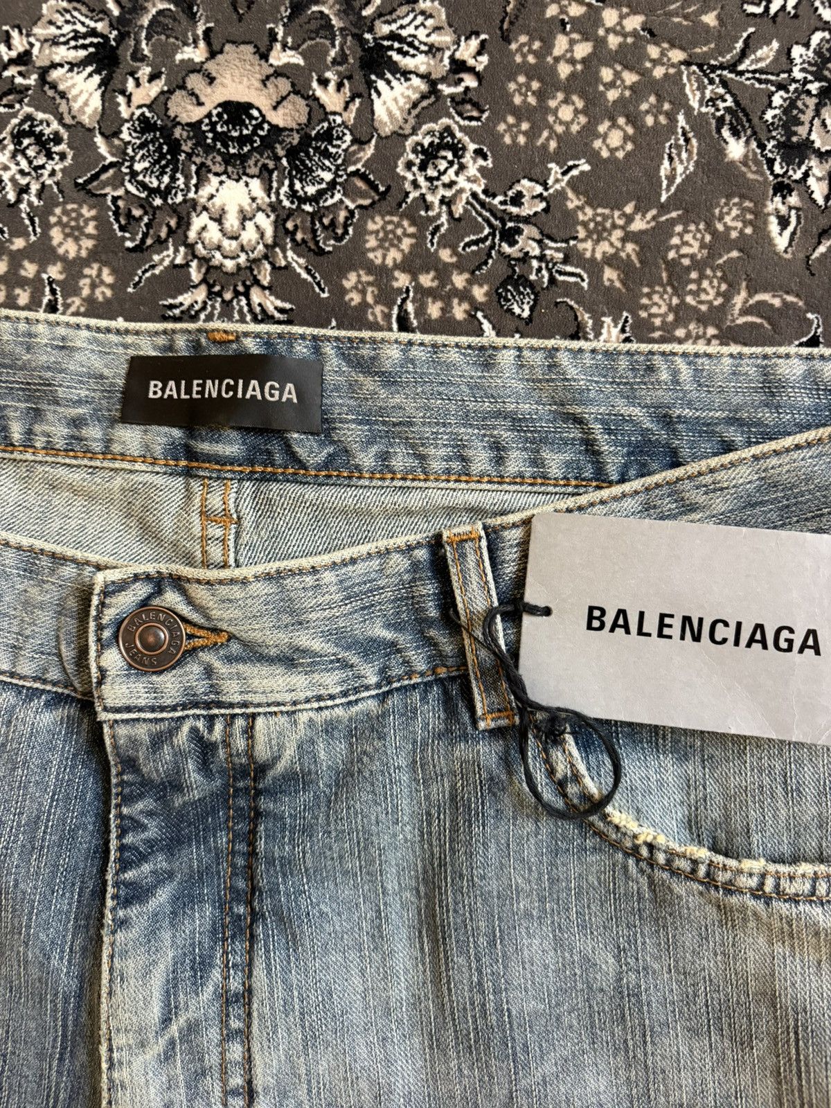 Balenciaga Balenciaga FW24 Italian Ring Jeans Size US 36 / EU 52 - 3 Thumbnail