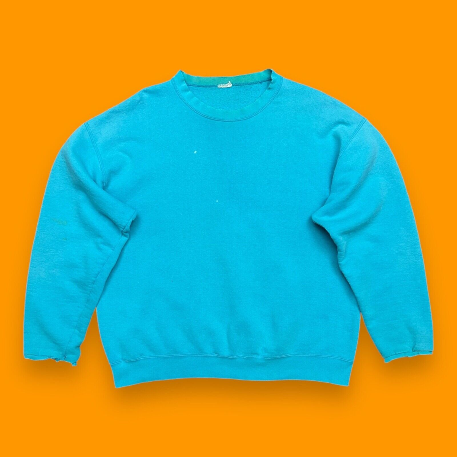 Vintage Vintage Thrashed Sweatshirt Blank Crewneck Pullover 80s Blue Size ONE SIZE - 1 Thumbnail