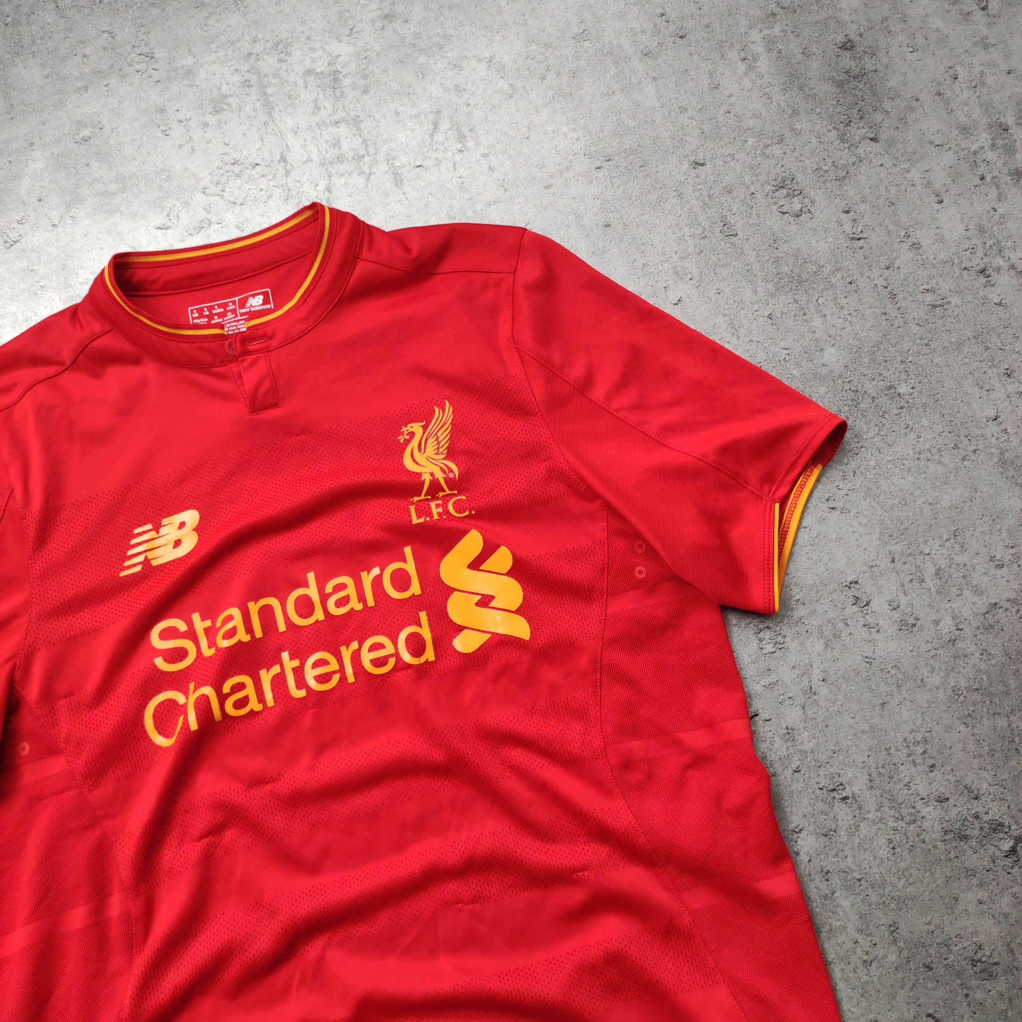 Other RARE Liverpool FC 2016/17 New Balance Football Jersey Size US S / EU 44-46 / 1 - 3 Thumbnail