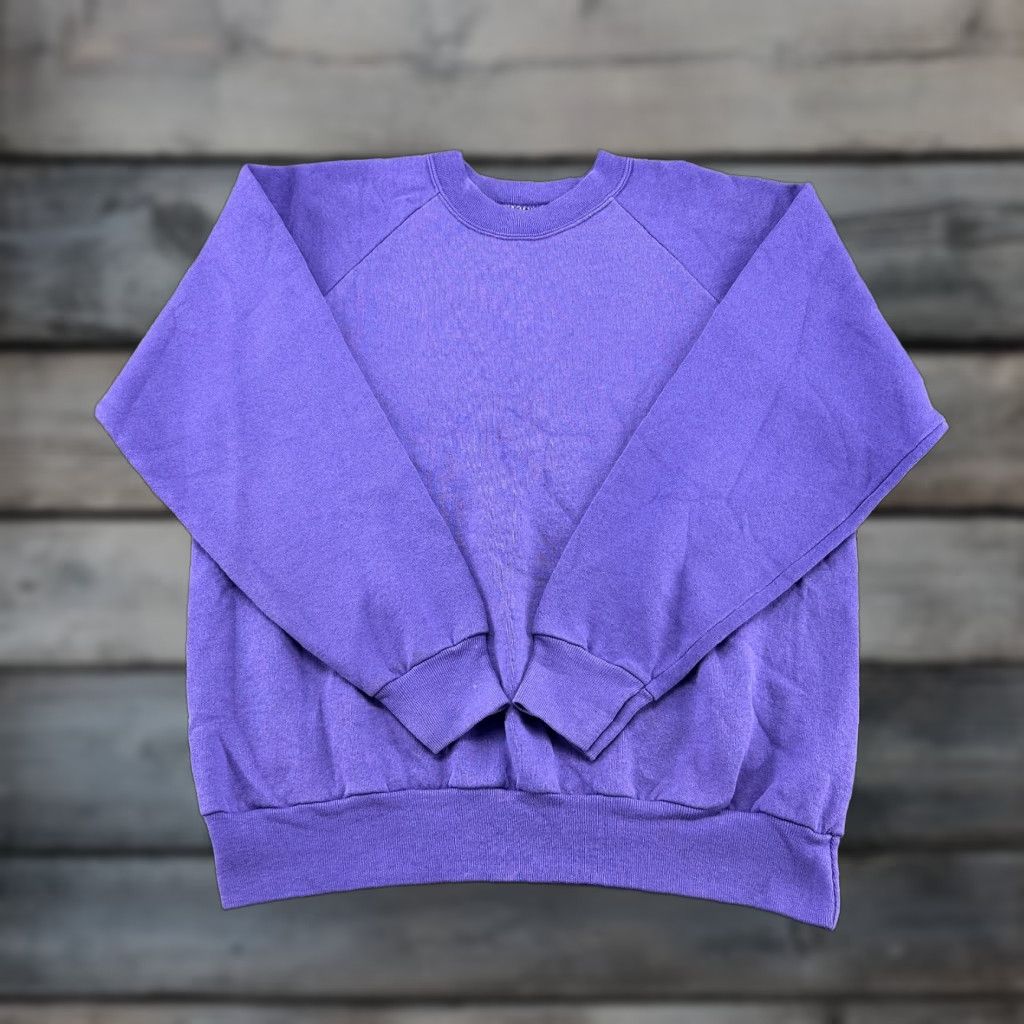 Vintage VINTAGE Onieta Sweatshirt Mens L Purple Crew Neck Pullover Fleece Blank USA 90s Size US L / EU 52-54 / 3 - 1 Thumbnail