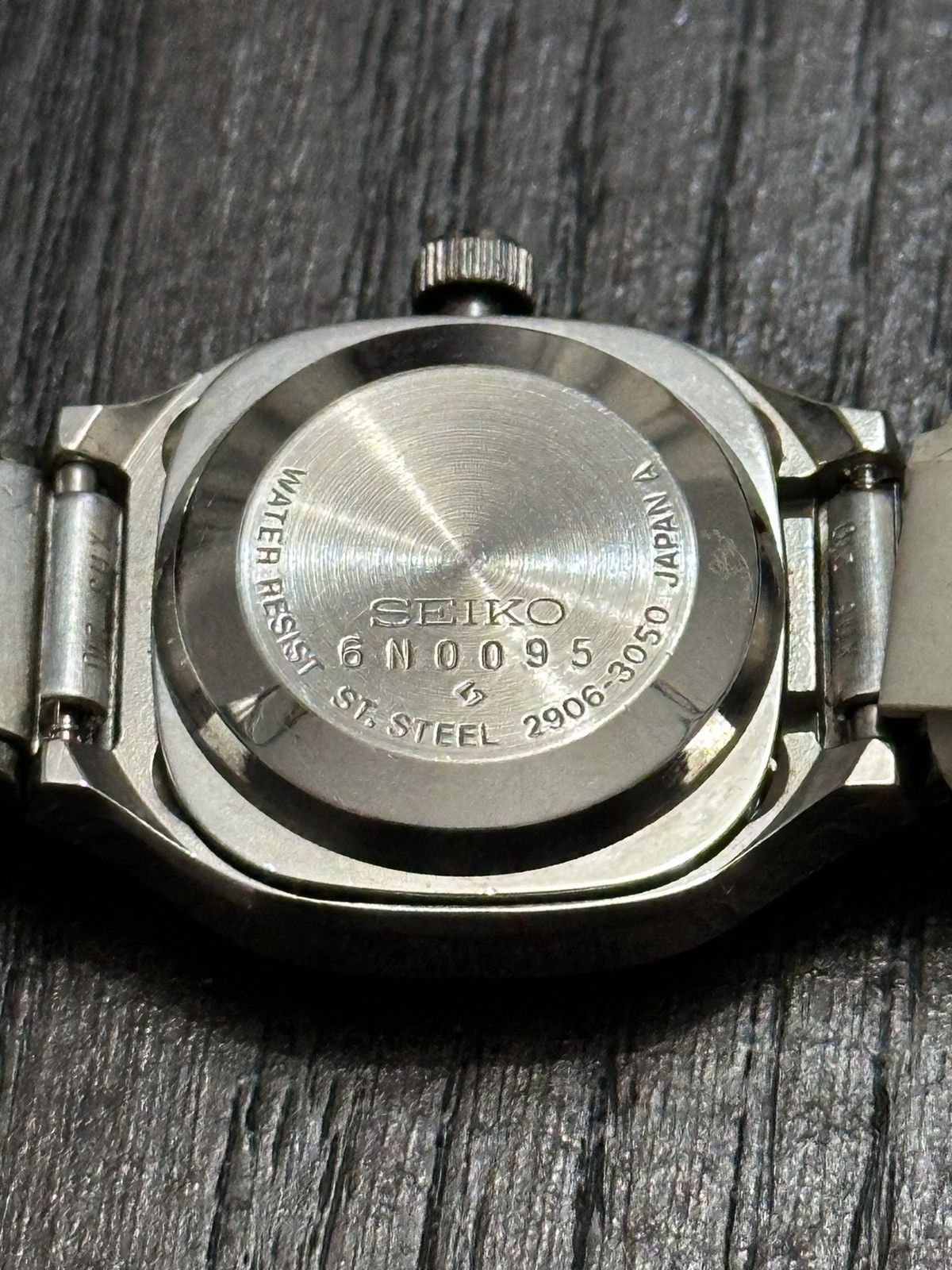 Seiko 1976 Seiko Vintage TV Case Automatic Rarest Wrist-Watch Size ONE SIZE - 8 Thumbnail