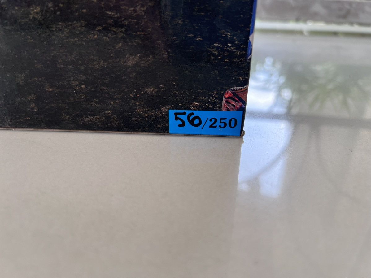 Travis Scott TRAVIS SCOTT ASTROWORLD 3D PRINTED GLOW IN THE DARK 8" Size ONE SIZE - 6 Thumbnail