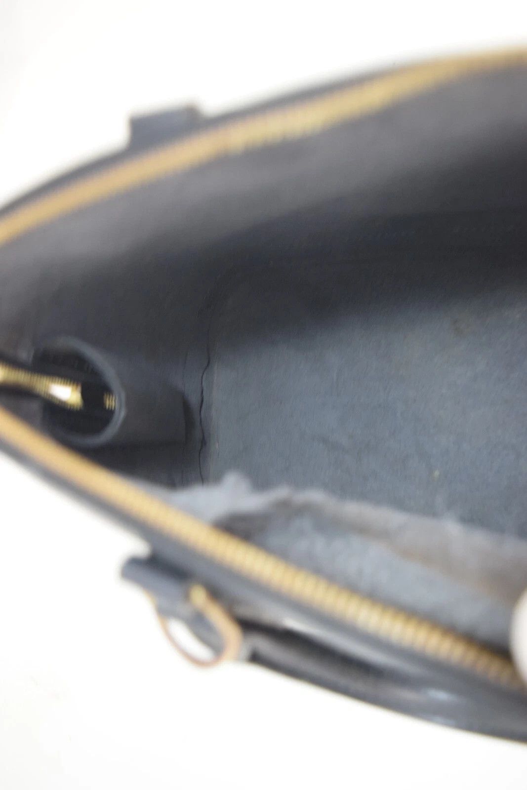 Louis Vuitton Louis Vuitton Alma Epi Leather Black Handbag M52142 Size ONE SIZE - 18 Thumbnail