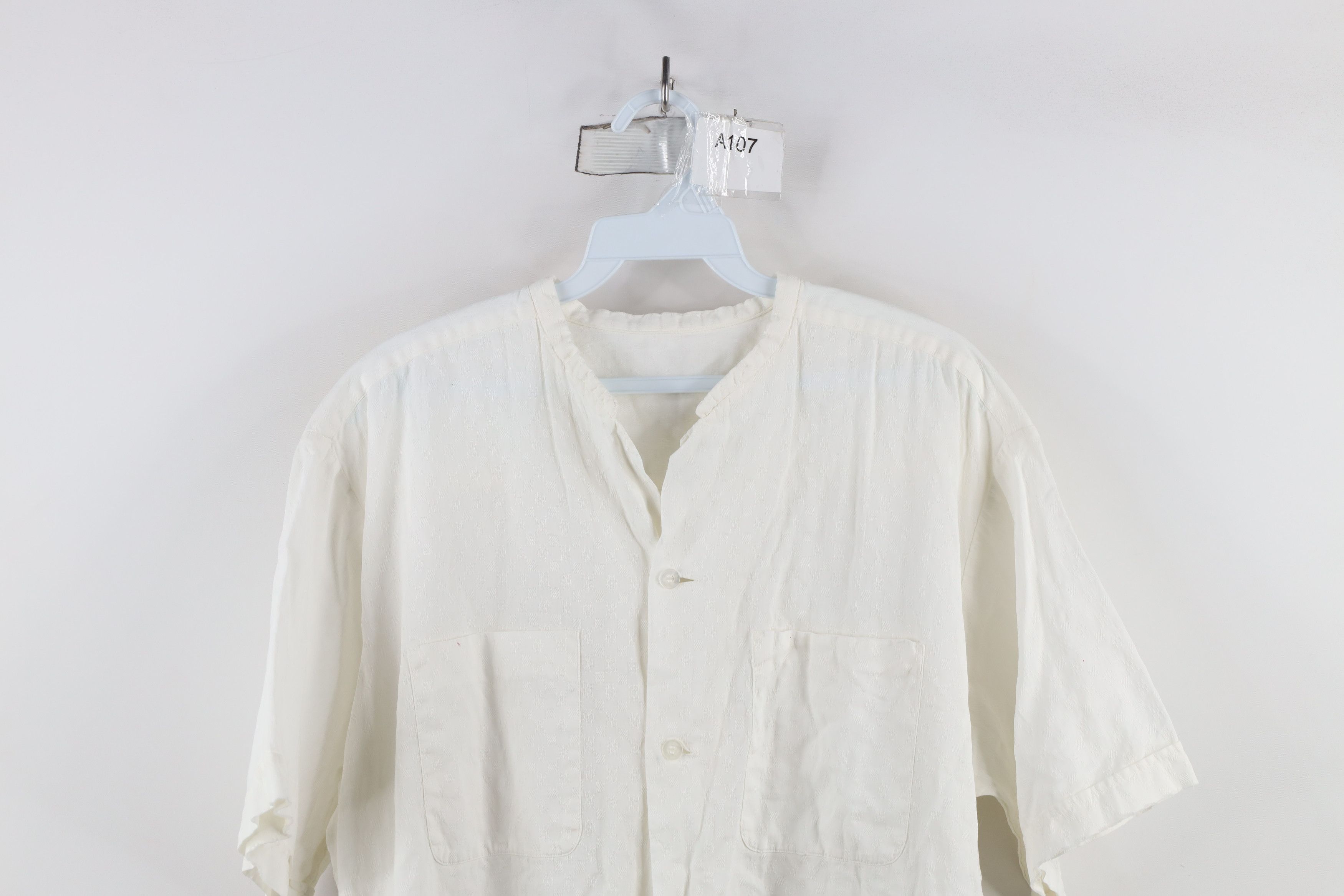 Vintage Vintage 50s Short Sleeve Band Collar Button Shirt USA Size US XL / EU 56 / 4 - 2 Thumbnail