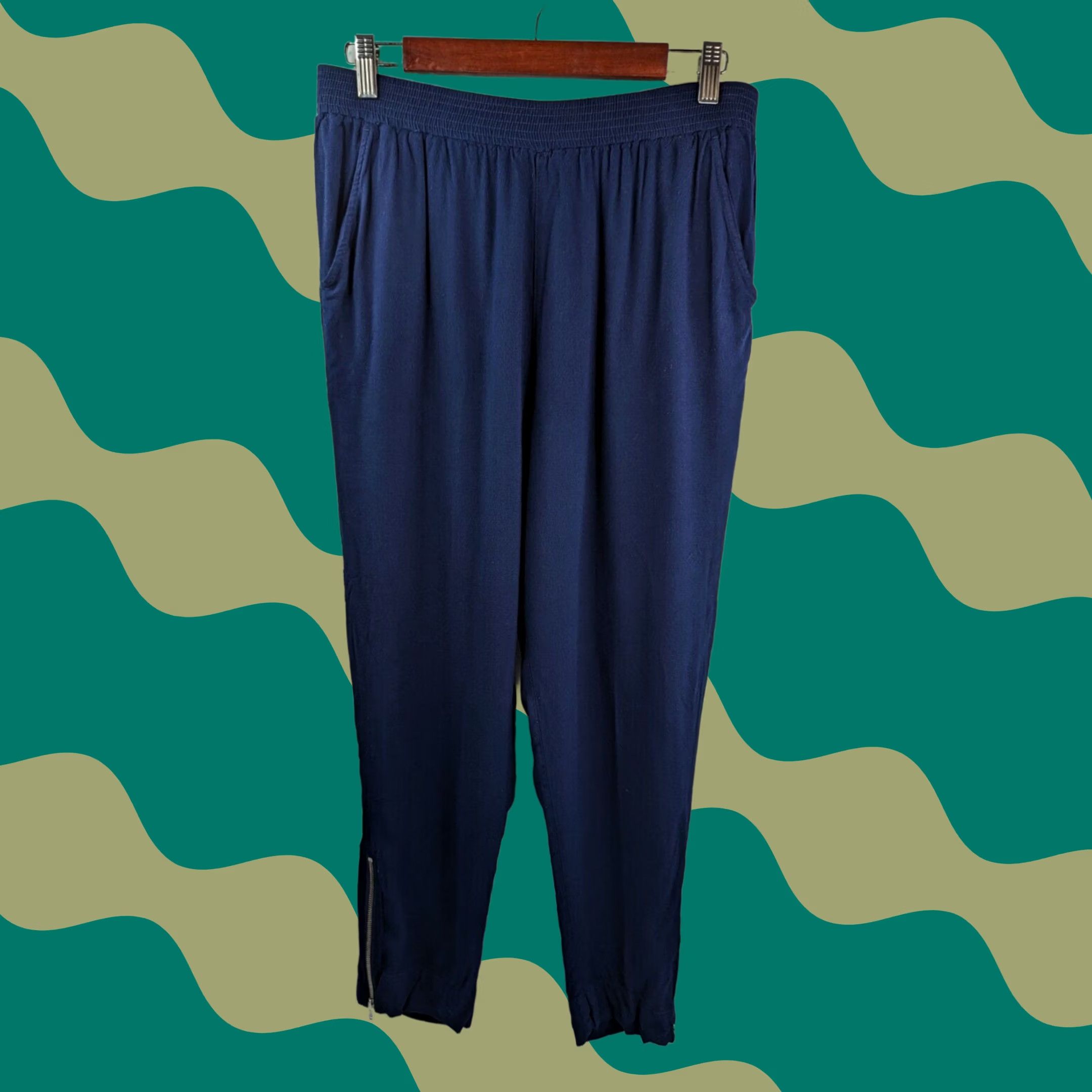 Soft Surroundings Soft Surroundings Pants Women's Regular Skinny Pull On Navy Blue Rayon Blend Stretch Knit Size Medium Size 32" / US 10 / IT 46 - 1 Thumbnail