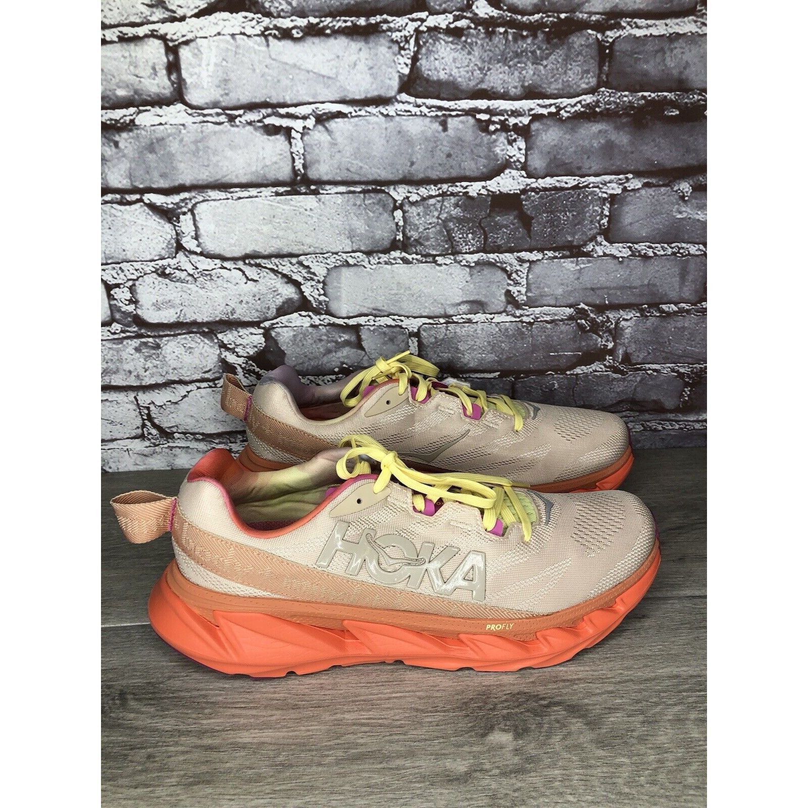 Hoka Hoka One One Elevon 2 Mental Health Sand Camelia Running Sho Size US 12 / IT 42 - 16 Thumbnail