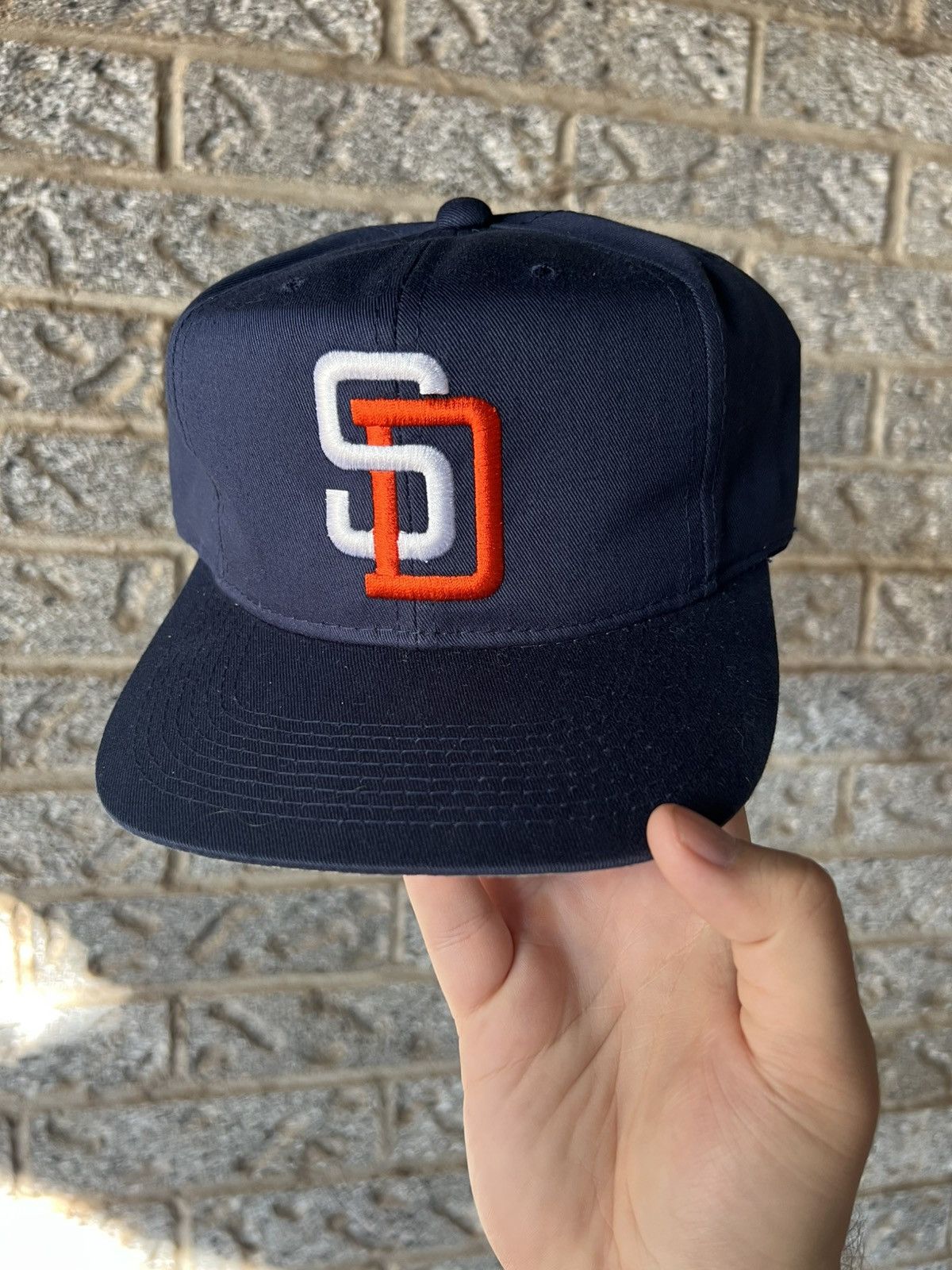 Sports Specialties Vintage 90’s San Diego Padres MLB SnapBack Hat Size ONE SIZE - 1 Thumbnail