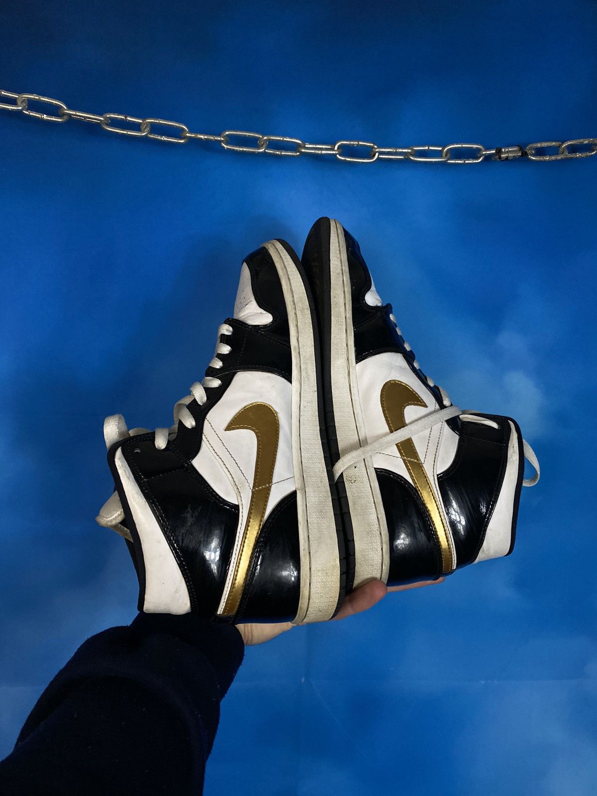 Nike ✨Nike Air Jordan Metallic 1 SE Gold Patent Black White Size US 9 / EU 42 - 5 Thumbnail