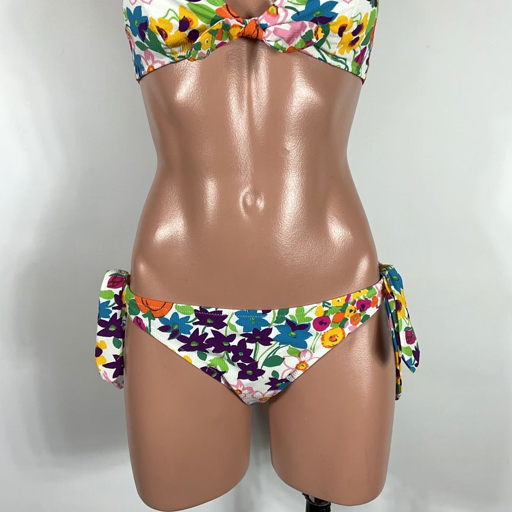 J.Crew J Crew Textured floral Bikini Top & Bottoms 2pc Tie Side white SMALL adjustable Size S / US 4 / IT 40 - 4 Thumbnail