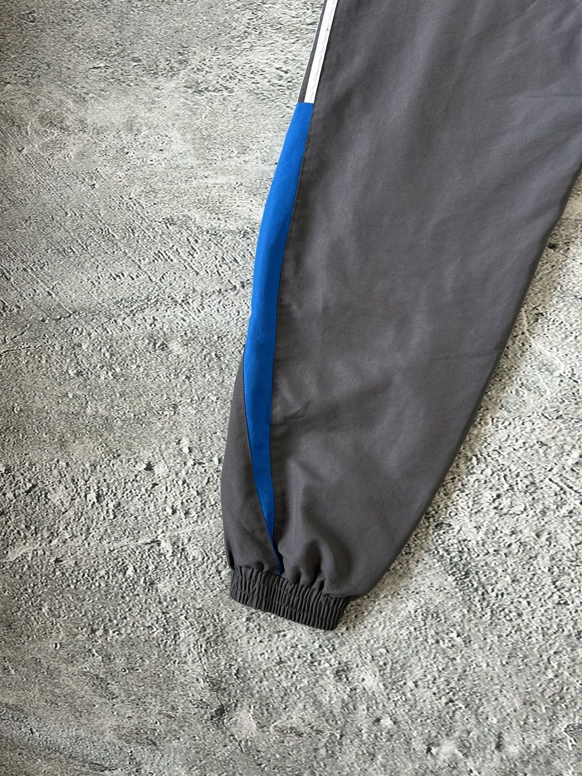 Adidas Adidas track suit vintage grey nylon track pants drill Size US M / EU 48-50 / 2 - 19 Thumbnail