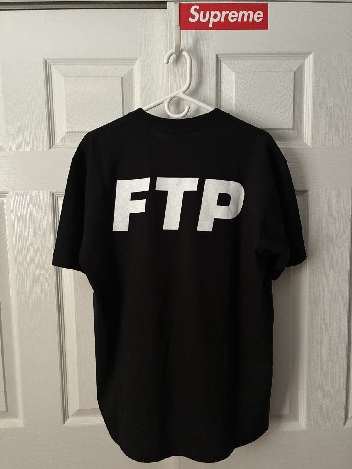 Fuck The Population × Thrasher FTP x THRASHER LOGO TEE SIZE L Size US L / EU 52-54 / 3 - 2 Thumbnail