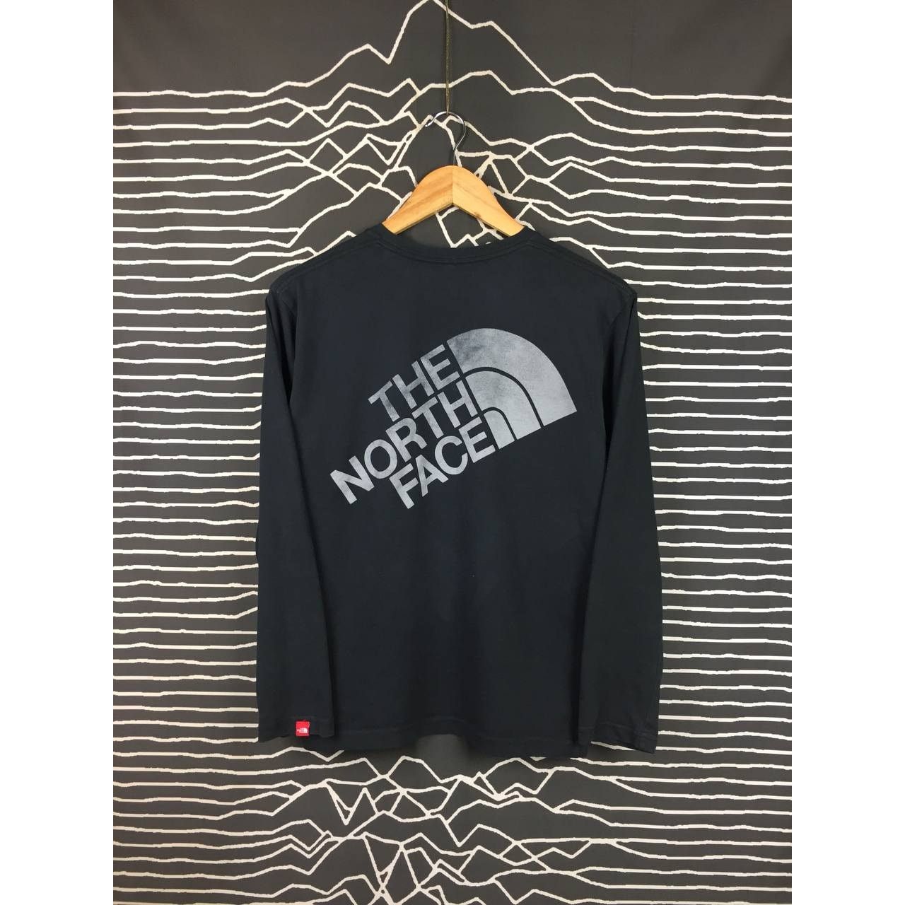 The North Face The North Face TNF Big Logo Outdoor Pocket Longsleeve Tee Size US M / EU 48-50 / 2 - 2 Thumbnail