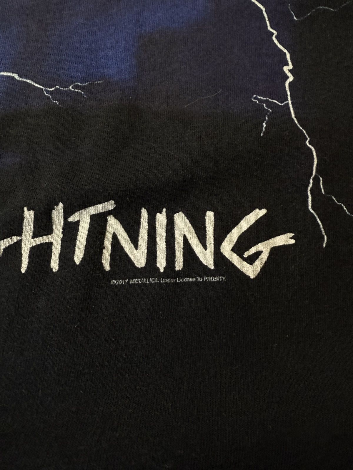 Band Tees × Vintage Vintage Metallica 2017 Ride The Lightning Sun Faded T-Shirt Size US XL / EU 56 / 4 - 13 Thumbnail