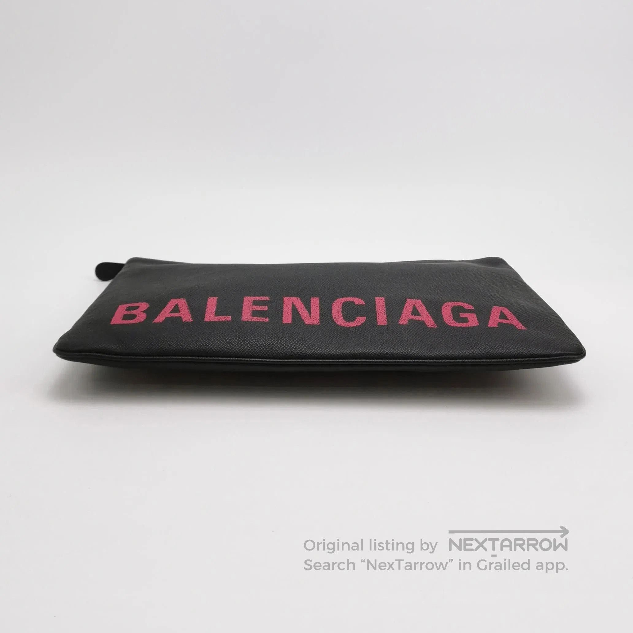 Balenciaga Balenciaga Leather Logo Zip Clutch. Size ONE SIZE - 2 Thumbnail
