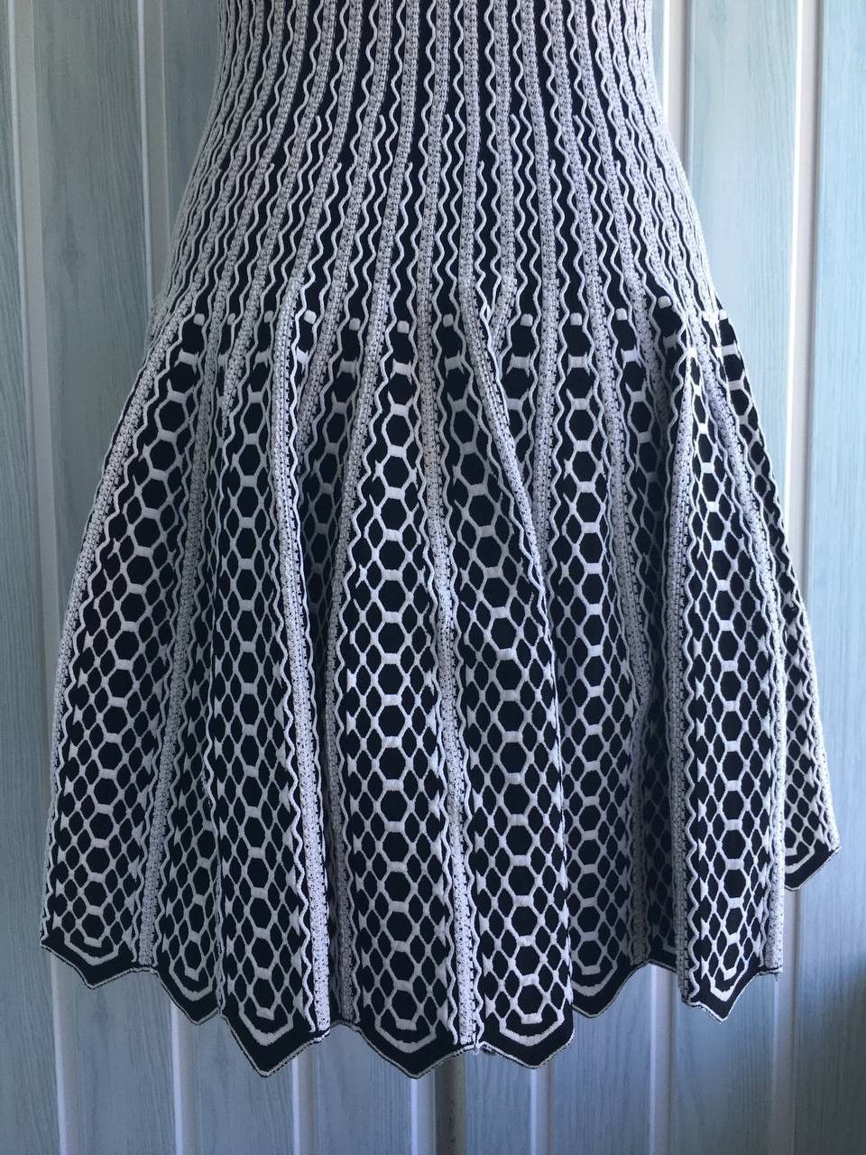 Alaia Alaïa Pleated Multicolor Short Sleeve Tall Viscose Zip Dress Size M / US 6-8 / IT 42-44 - 6 Thumbnail