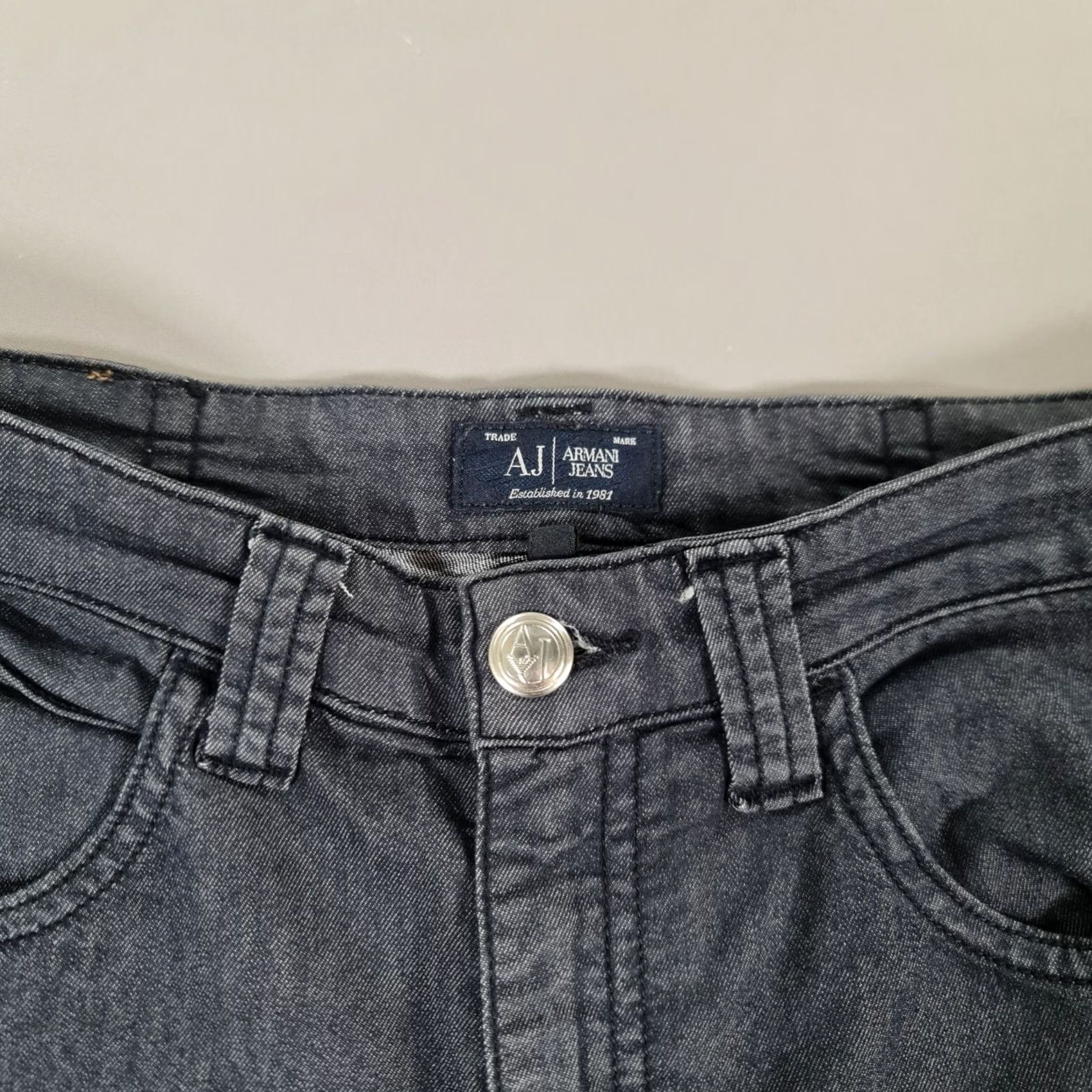 Vintage Armani Jeans Jeans Blue W28 L34 Regular Fit Straight Leg Mid Rise Denim Womens Jeans Size 28" / US 6 / IT 42 - 3 Thumbnail