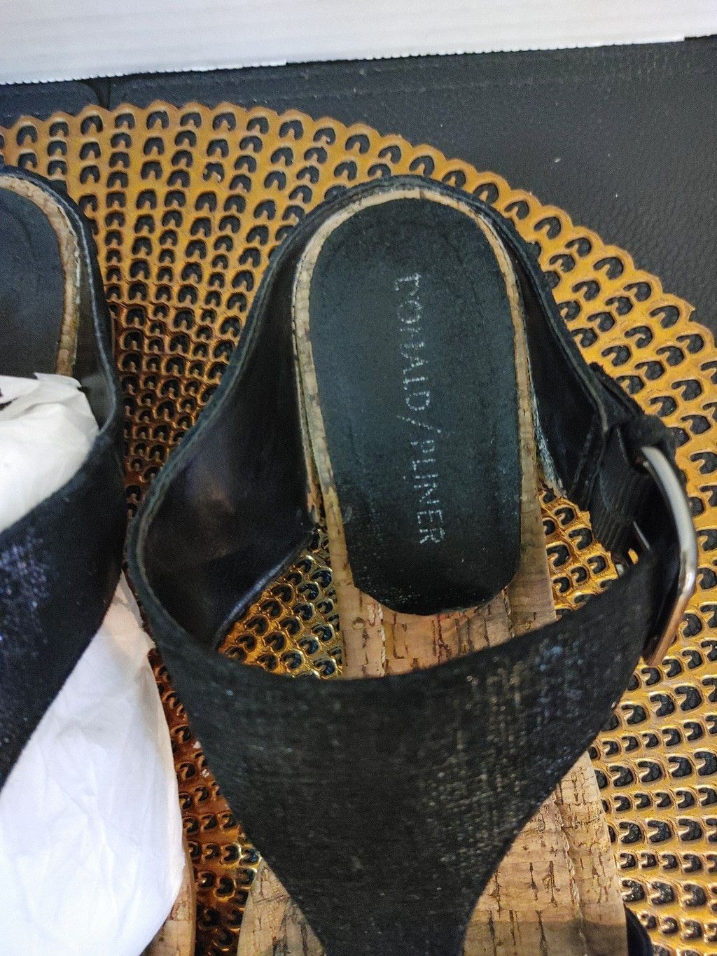 Donald Pliner Donald J. Pliner Donni Dylan Size 6.5M Sandals Size US 6.5 / IT 36.5 - 3 Thumbnail