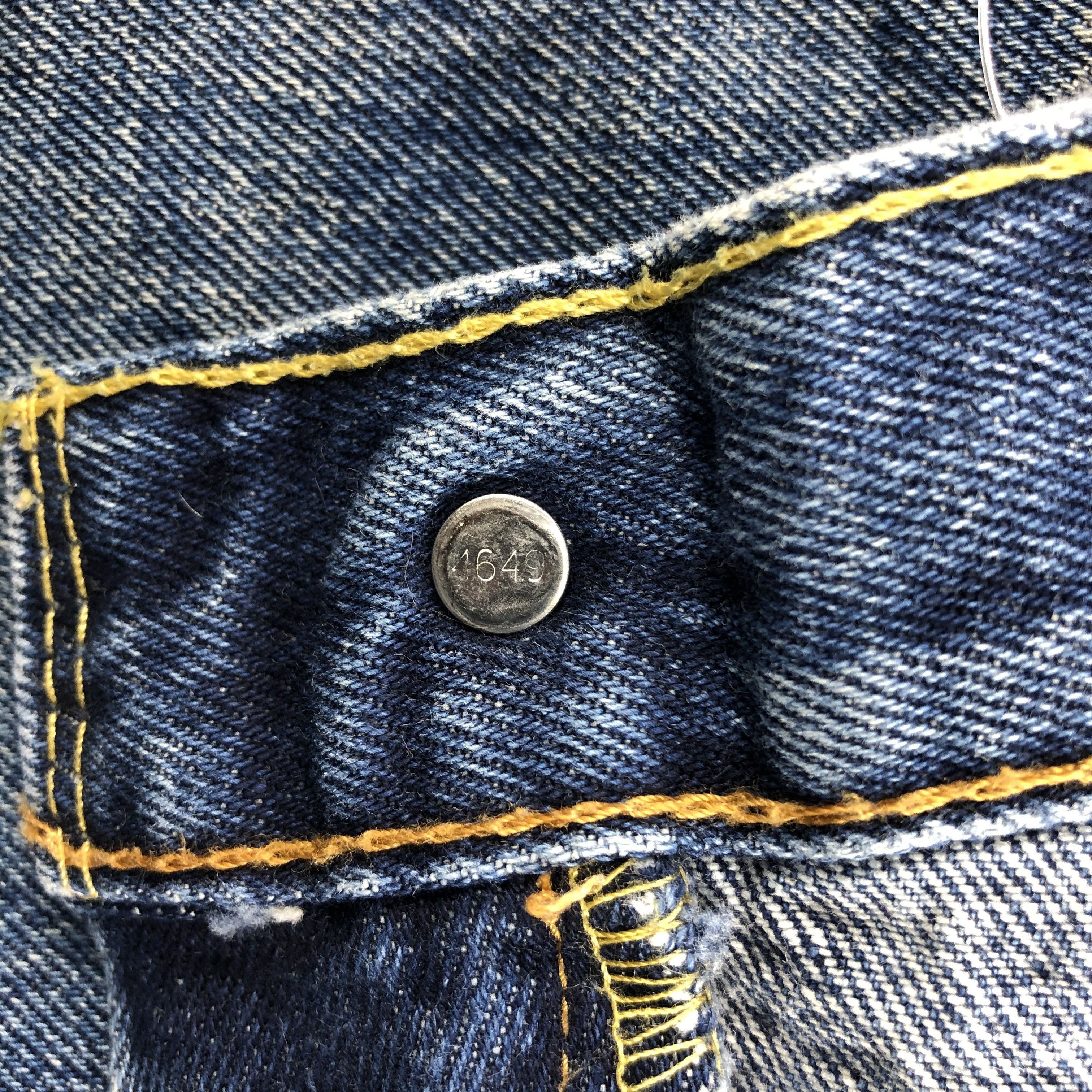 Levi's Vintage Levis 505 Jeans-JM1104 Size US 35 - 9 Thumbnail