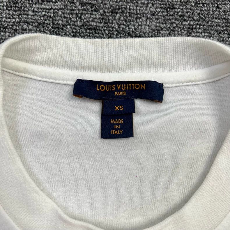 Louis Vuitton Louis Vuitton Earth Embroidered Letter Short Sleeve 2502-Ne Size XS / US 0-2 / IT 36-38 - 4 Thumbnail