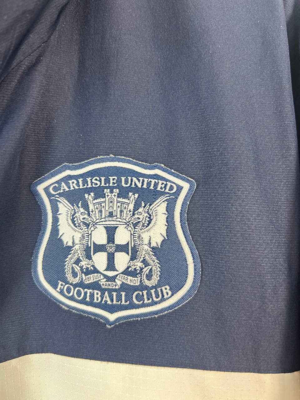 Errea CARLISLE UNITED ERREA ZIP JACKET WHITE SIZE L Size US L / EU 52-54 / 3 - 3 Thumbnail