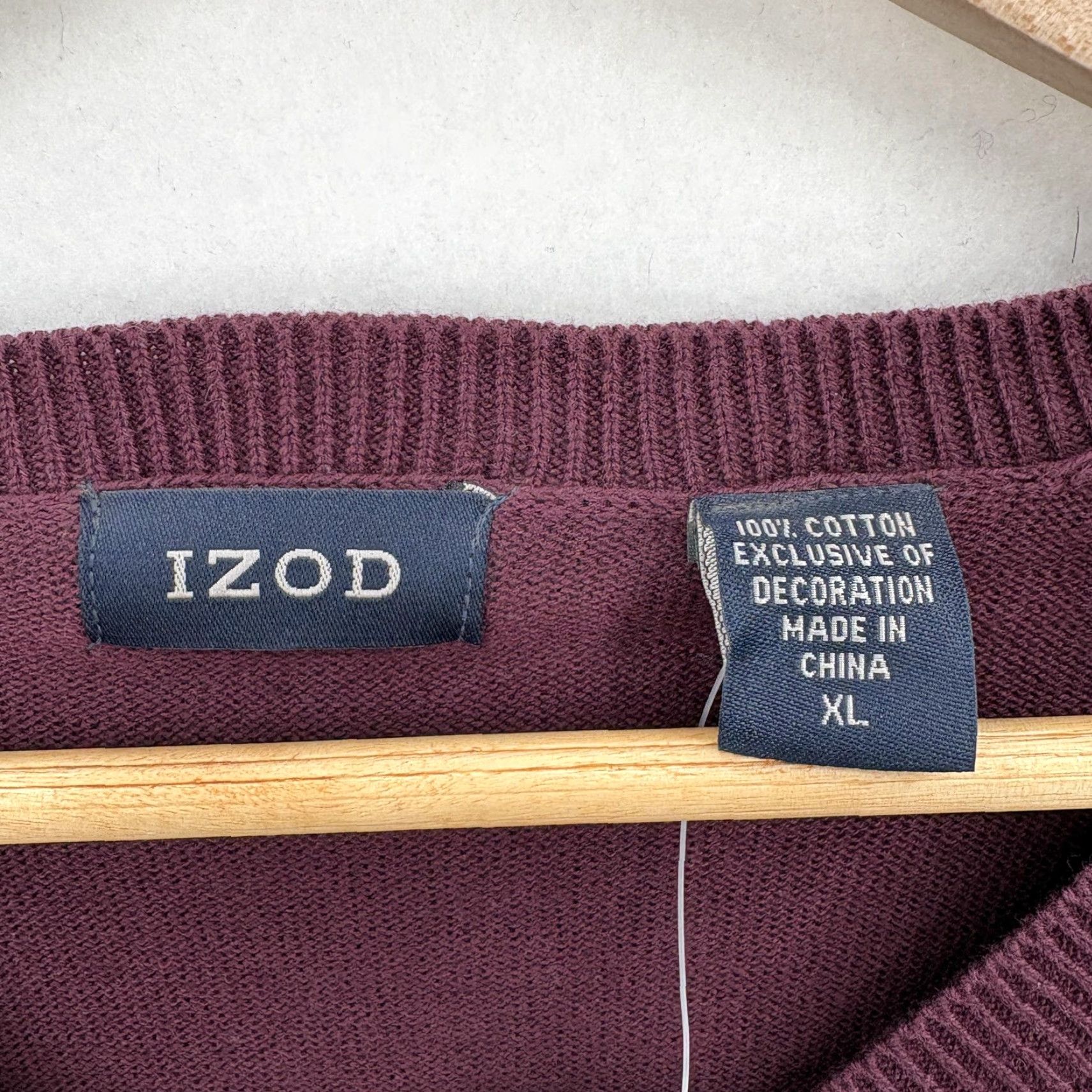 Izod VINTAGE not applicable; but item is IZOD Sweater Mens XL Wine Tasting Red 100% Cotton V Neck Knit Pullover Preppy Size US XL / EU 56 / 4 - 4 Thumbnail