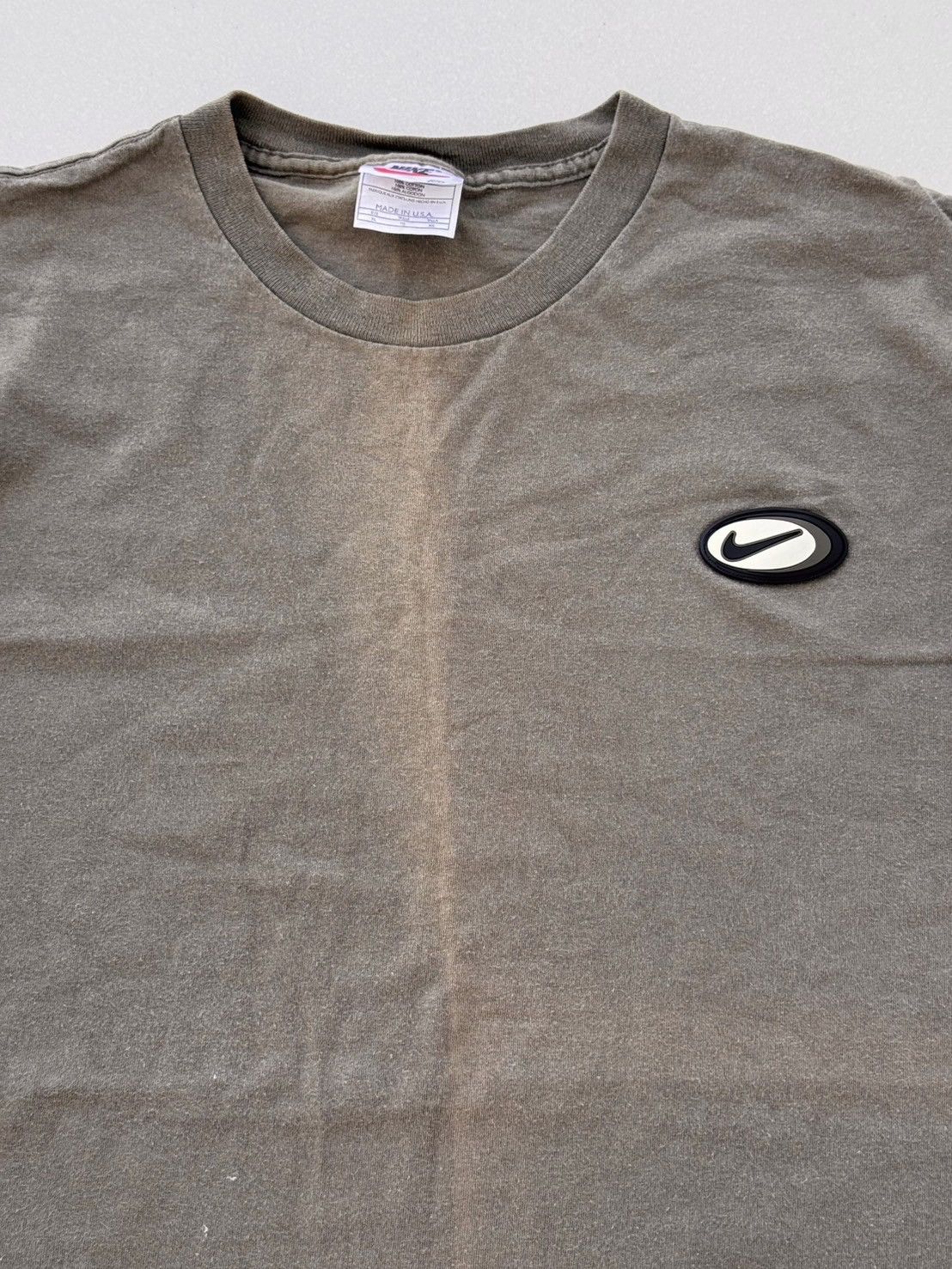Nike Vintage Nike Rubber Logo 90's T-shirt Size US XL / EU 56 / 4 - 2 Thumbnail