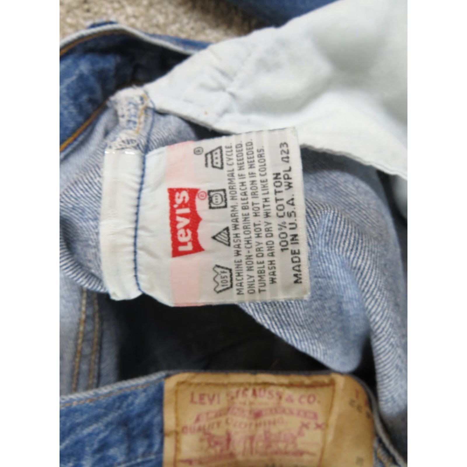 Levi's VINTAGE Levi's 501 Jeans Straight Leg Button Fly Blue 33X30.5 Regular Mens USA 90s 501 Series Denim Cotton Blue Tag Regular Fit Jeans Size US 33 - 6 Thumbnail