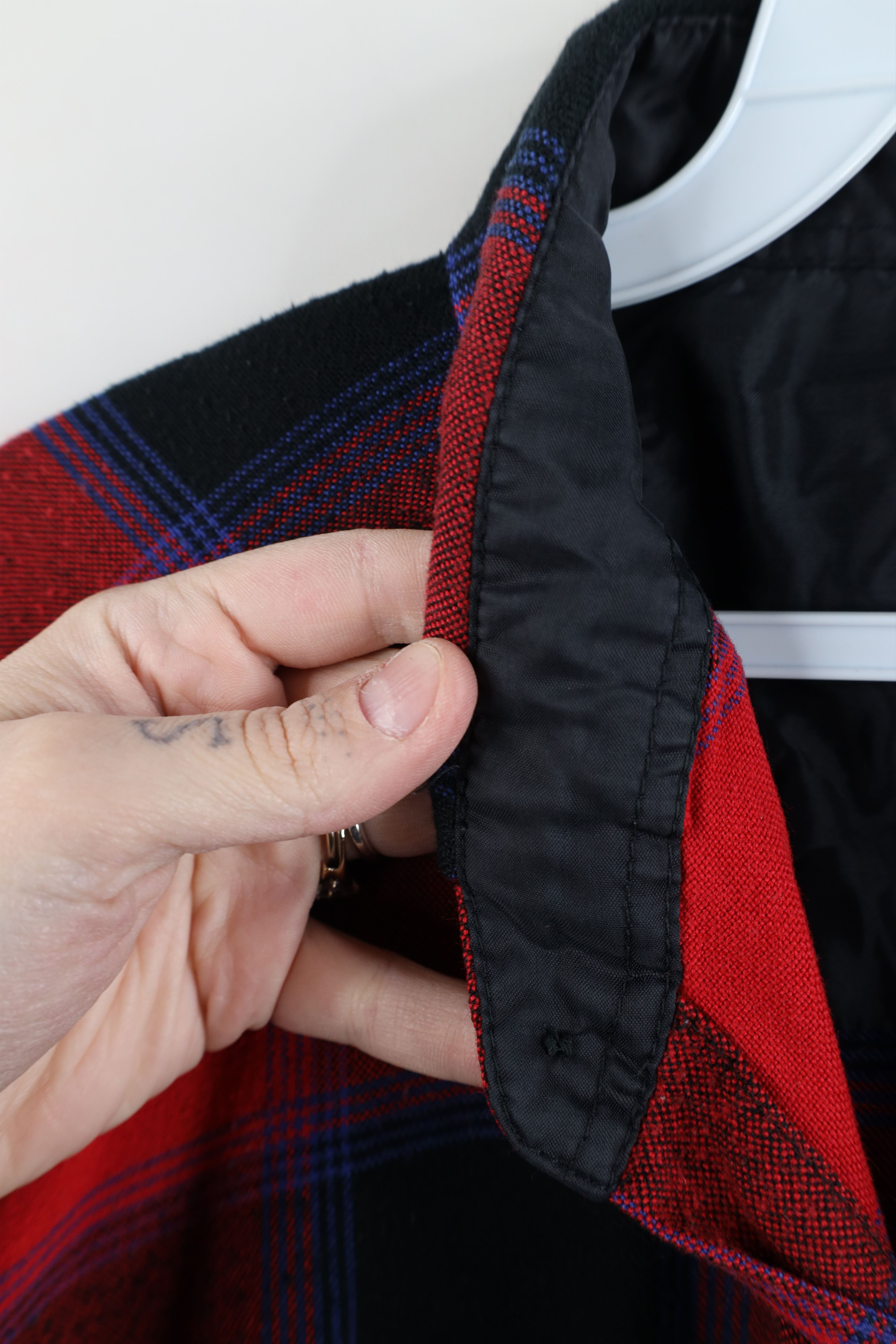 Vintage Vintage 90s Streetwear Knit Collared Button Shirt Plaid Size US M / EU 48-50 / 2 - 10 Thumbnail