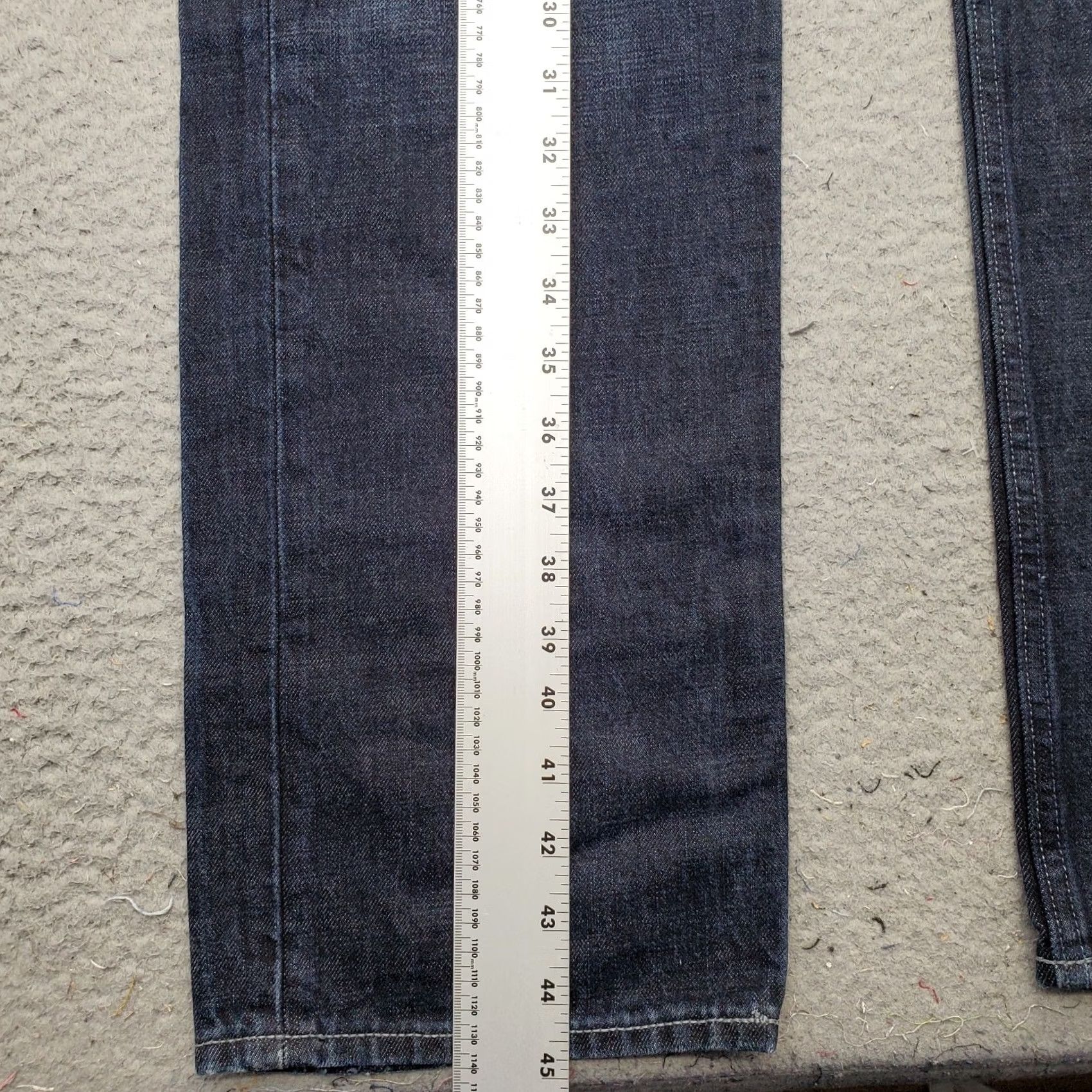 Banana Republic Banana Republic Jeans Mens 36x36 Blue Denim 5-Pocket Grunge Slim Straight Leg Jeans Mens Size 36 Blue Denim 5-Pocket Straight Leg Size US 36 / EU 52 - 3 Thumbnail