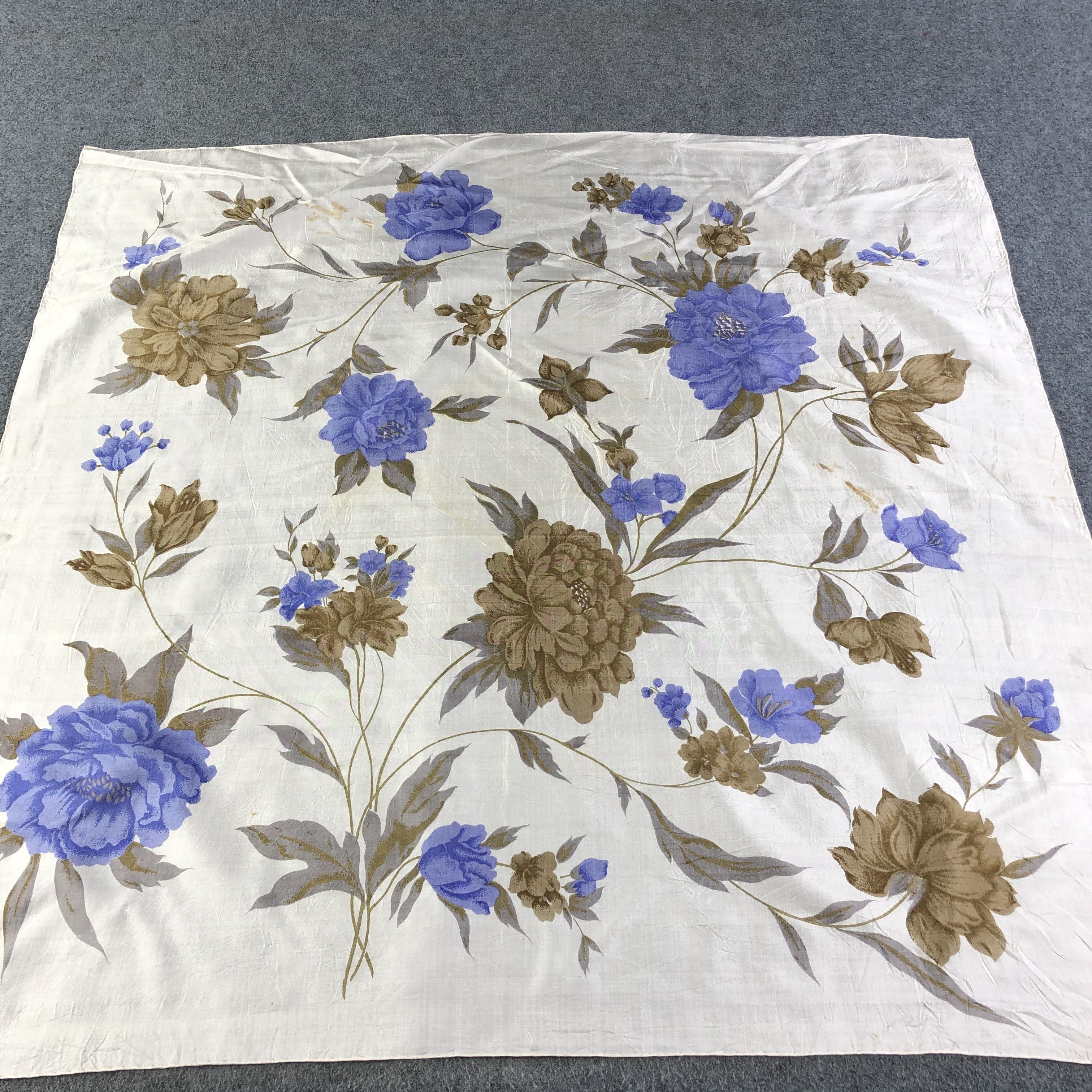 Japanese Brand Floral Thai Silk Scarf M794 Size ONE SIZE - 1 Thumbnail