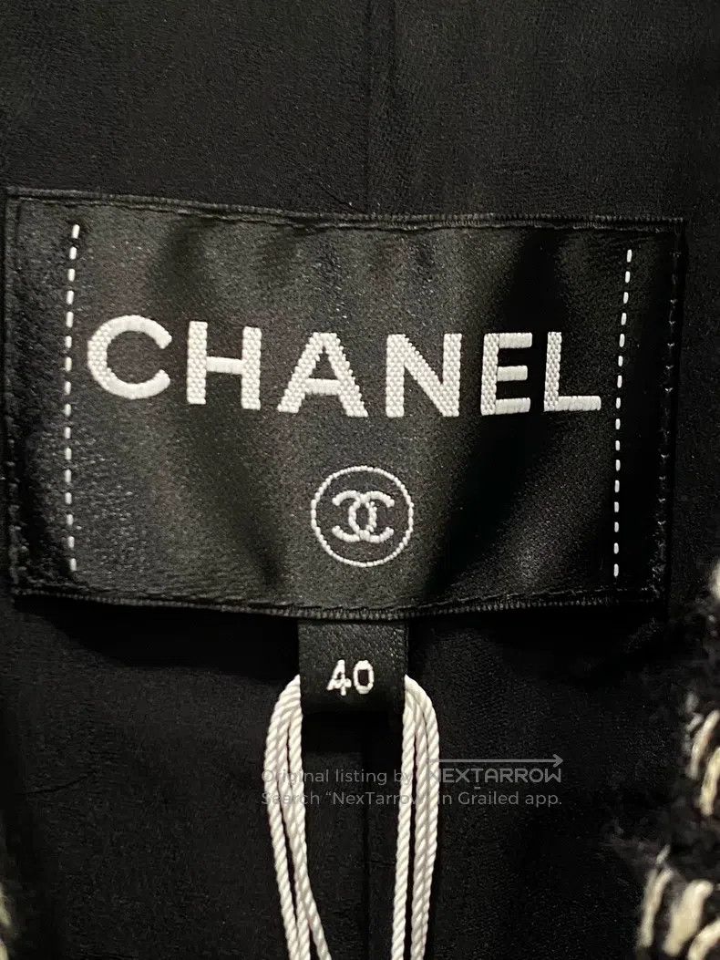 Chanel Chanel 23 years old black and white plaid tweed coat Size S / US 4 / IT 40 - 2 Thumbnail