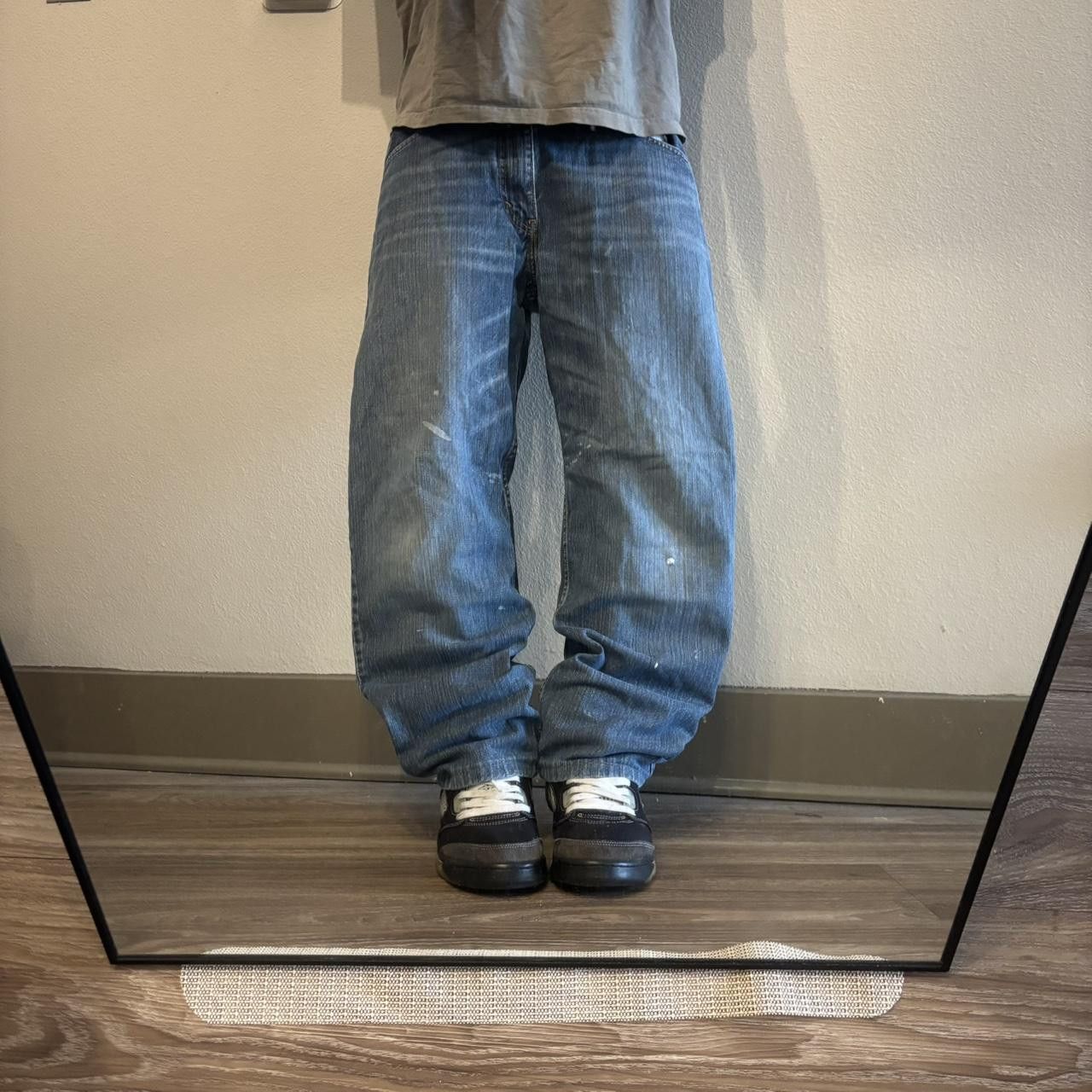 Levi's Crazy Vintage Y2K/2000s Grunge Medium Wash Levis Denim Jeans! 32x27 Size US 32 / EU 48 - 1 Thumbnail